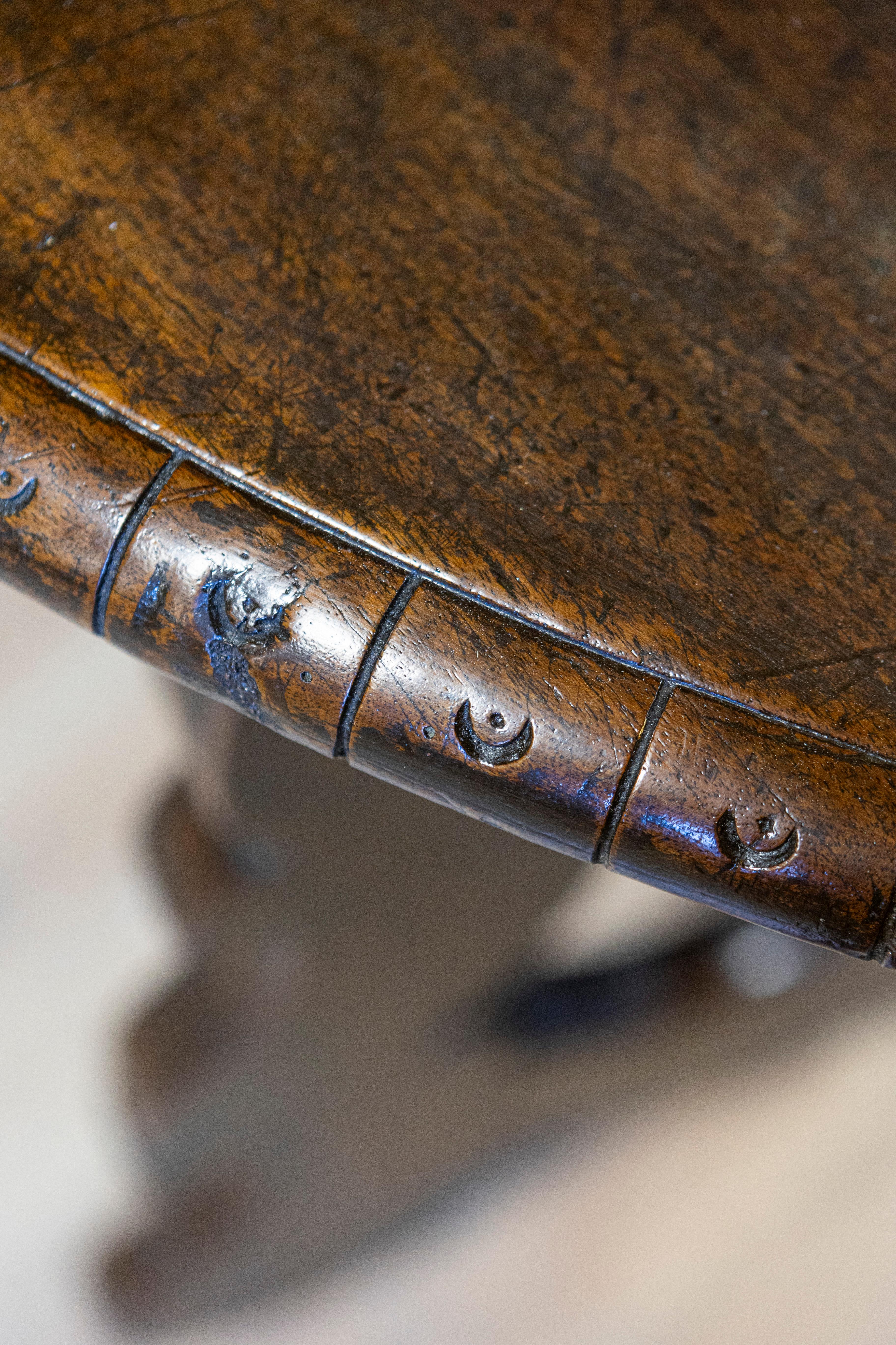 Italian 18th Century  Walnut Baroque Fratino Console Table with Lyre Shaped Base For Sale 3