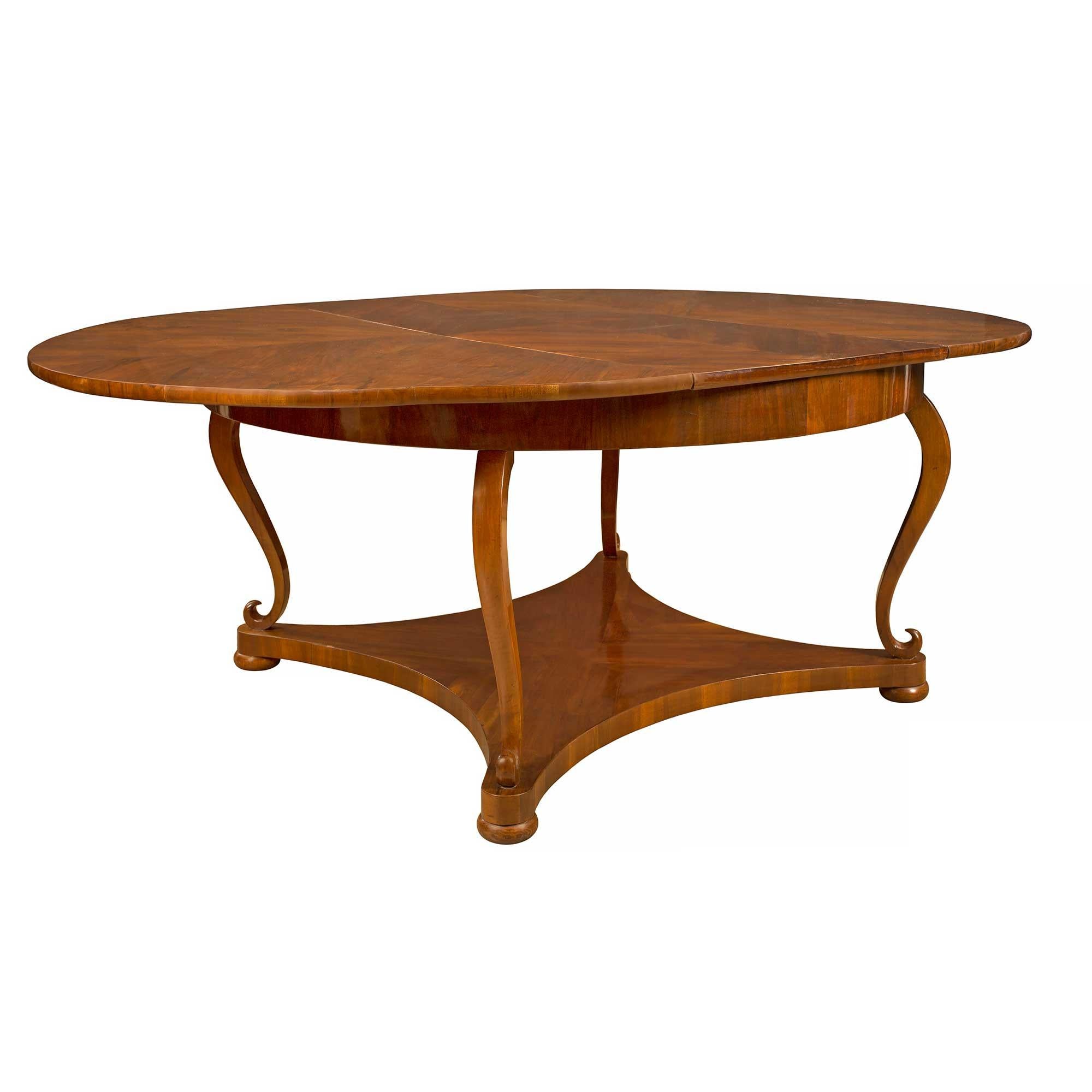 Italian 18th Century Walnut Circular/Oval Center Table 1