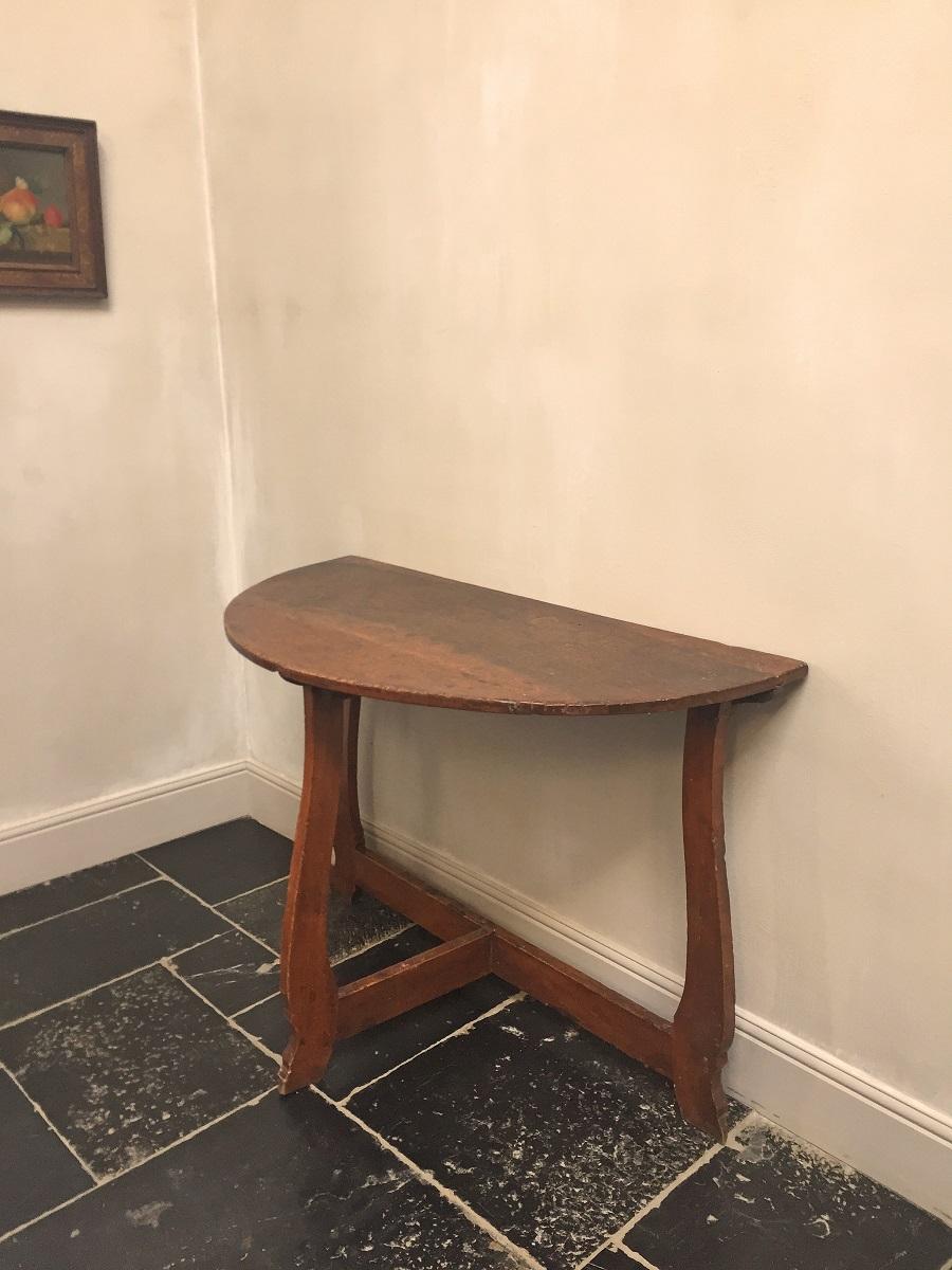 Italian 18th Century Walnut Console 3