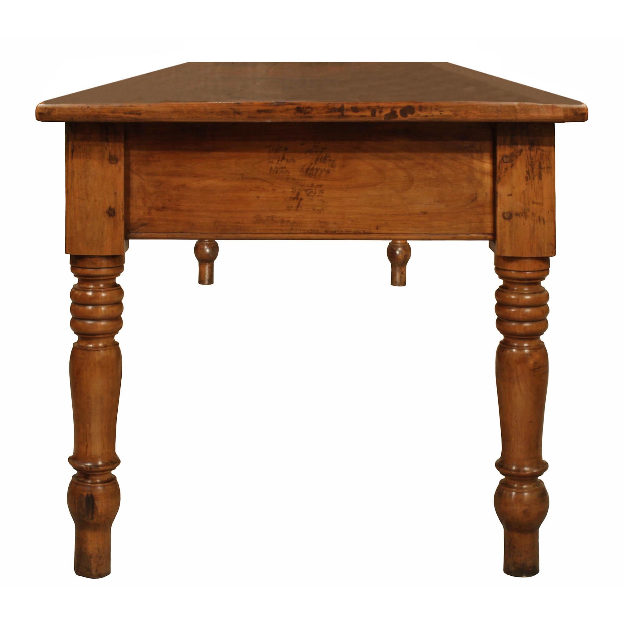 18th Century and Earlier Italian 18th Century Walnut Country Table For Sale