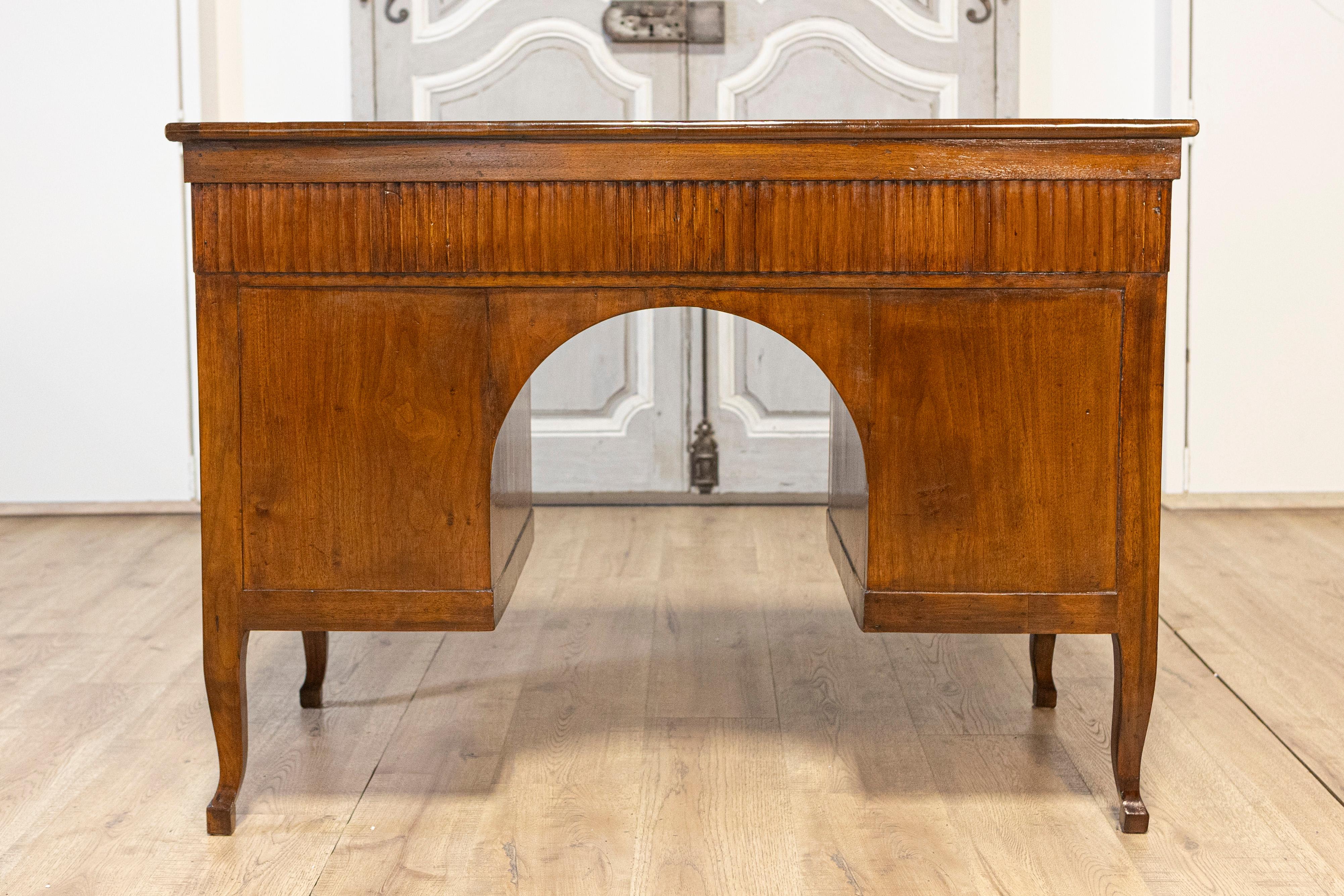 Italian 18th Century Walnut Desk with Carved Reeded Apron, Drawers and Doors For Sale 6
