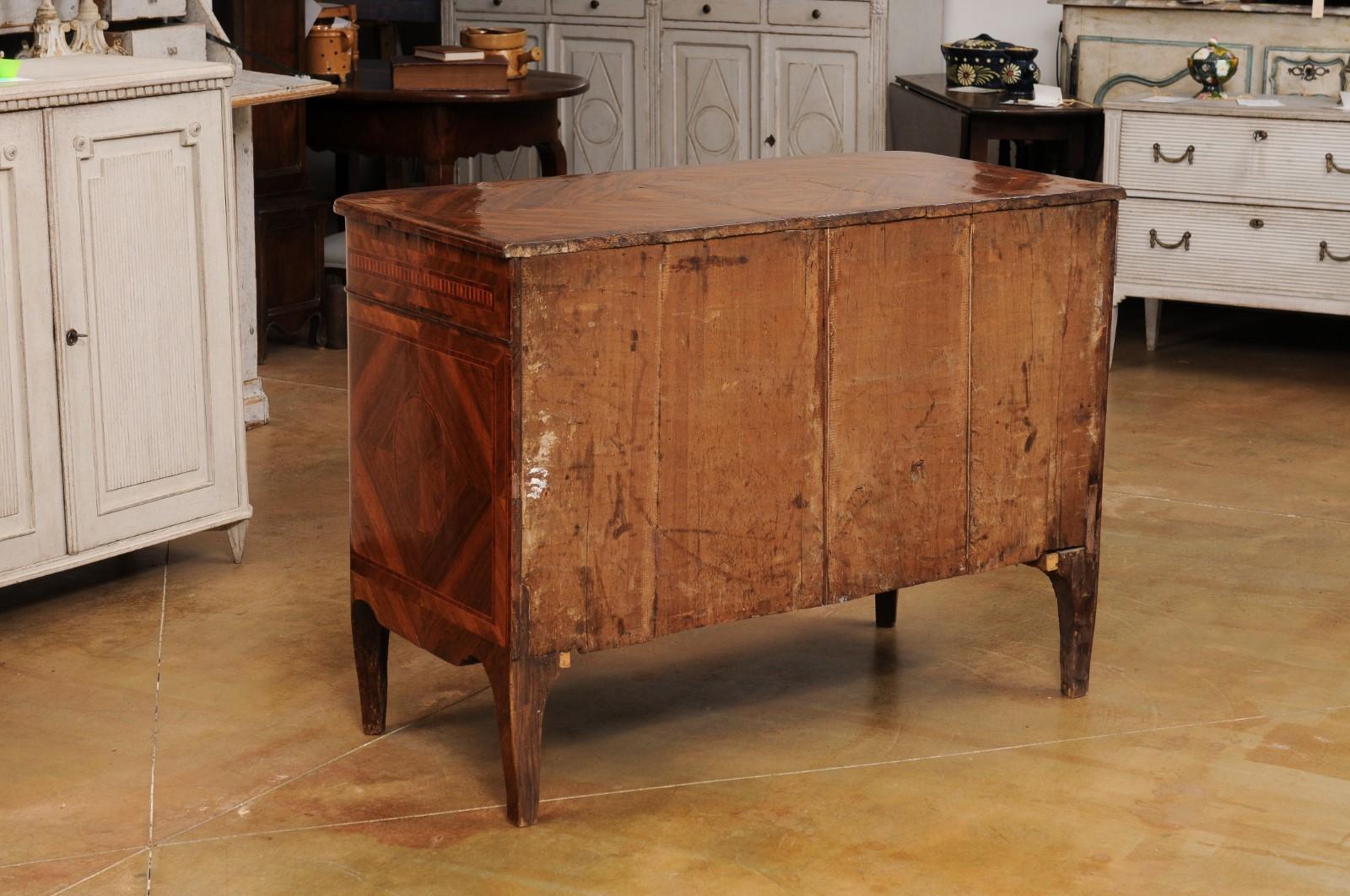 Italian 18th Century Walnut, Mahogany and Cherry Three-Drawer Marquetry Commode For Sale 5