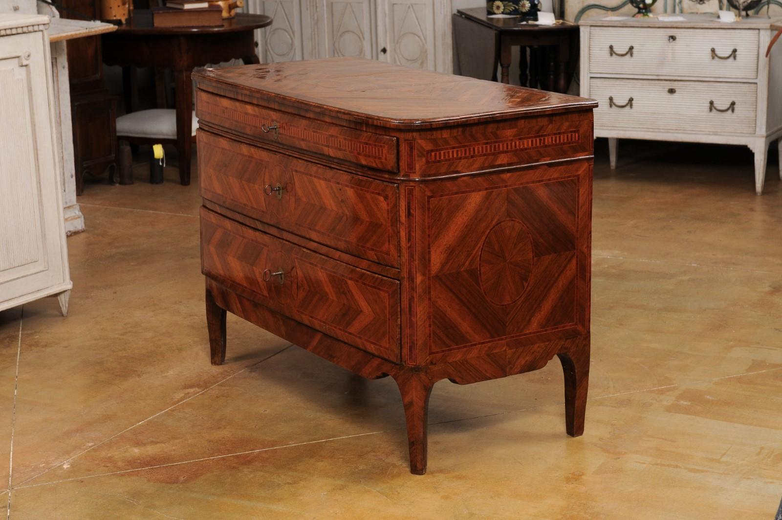 Italian 18th Century Walnut, Mahogany and Cherry Three-Drawer Marquetry Commode For Sale 7