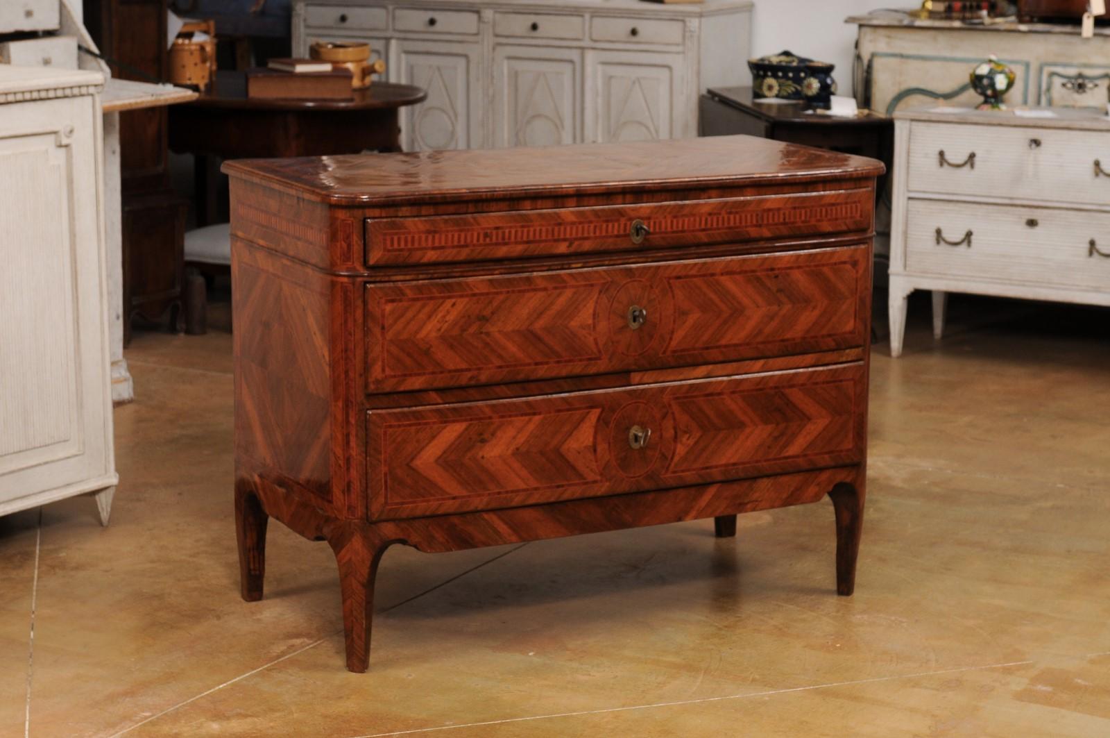 Italian 18th Century Walnut, Mahogany and Cherry Three-Drawer Marquetry Commode For Sale 9