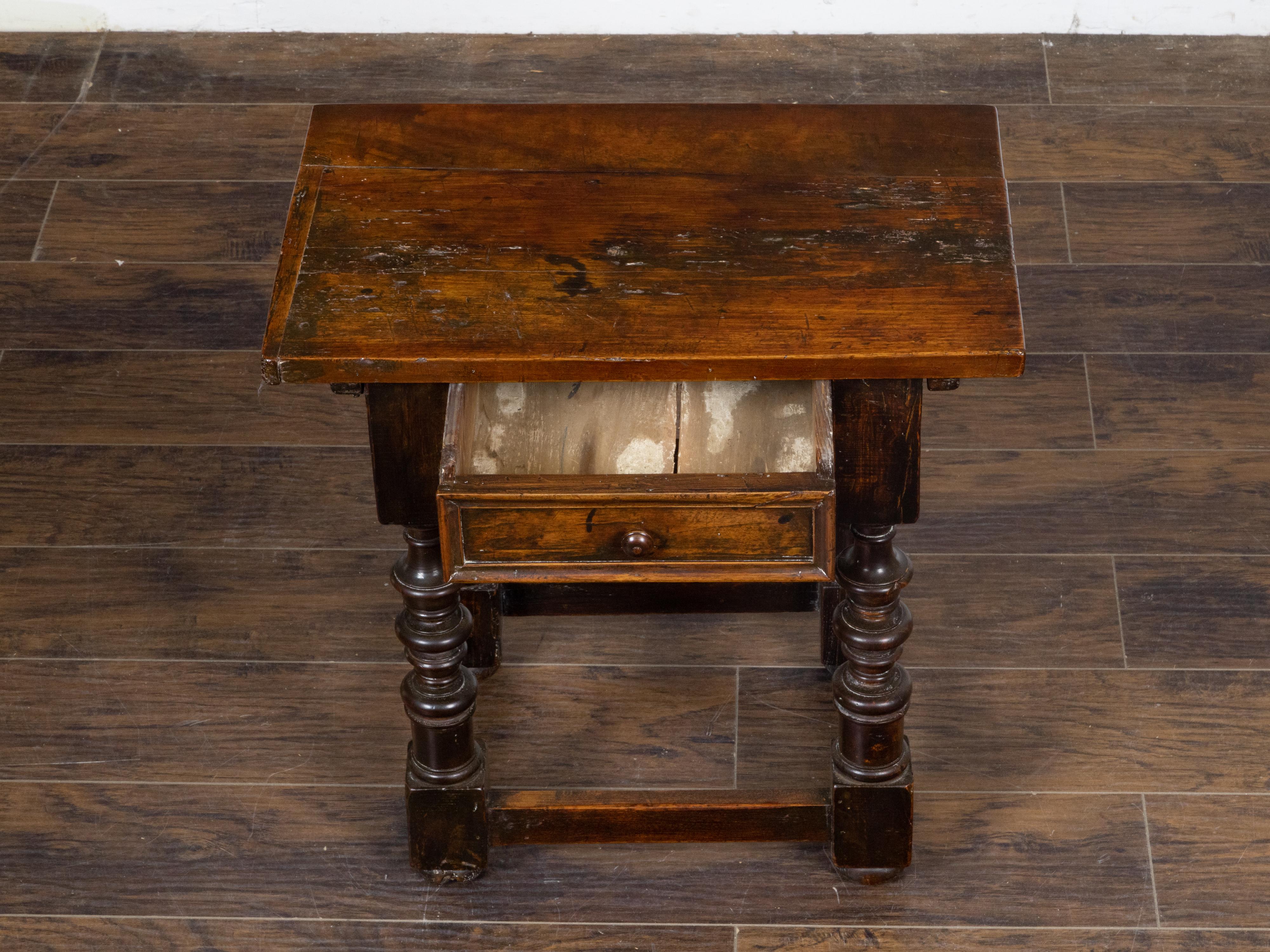 Italian 18th Century Walnut Side Table with Turned Legs and Single Drawer For Sale 3