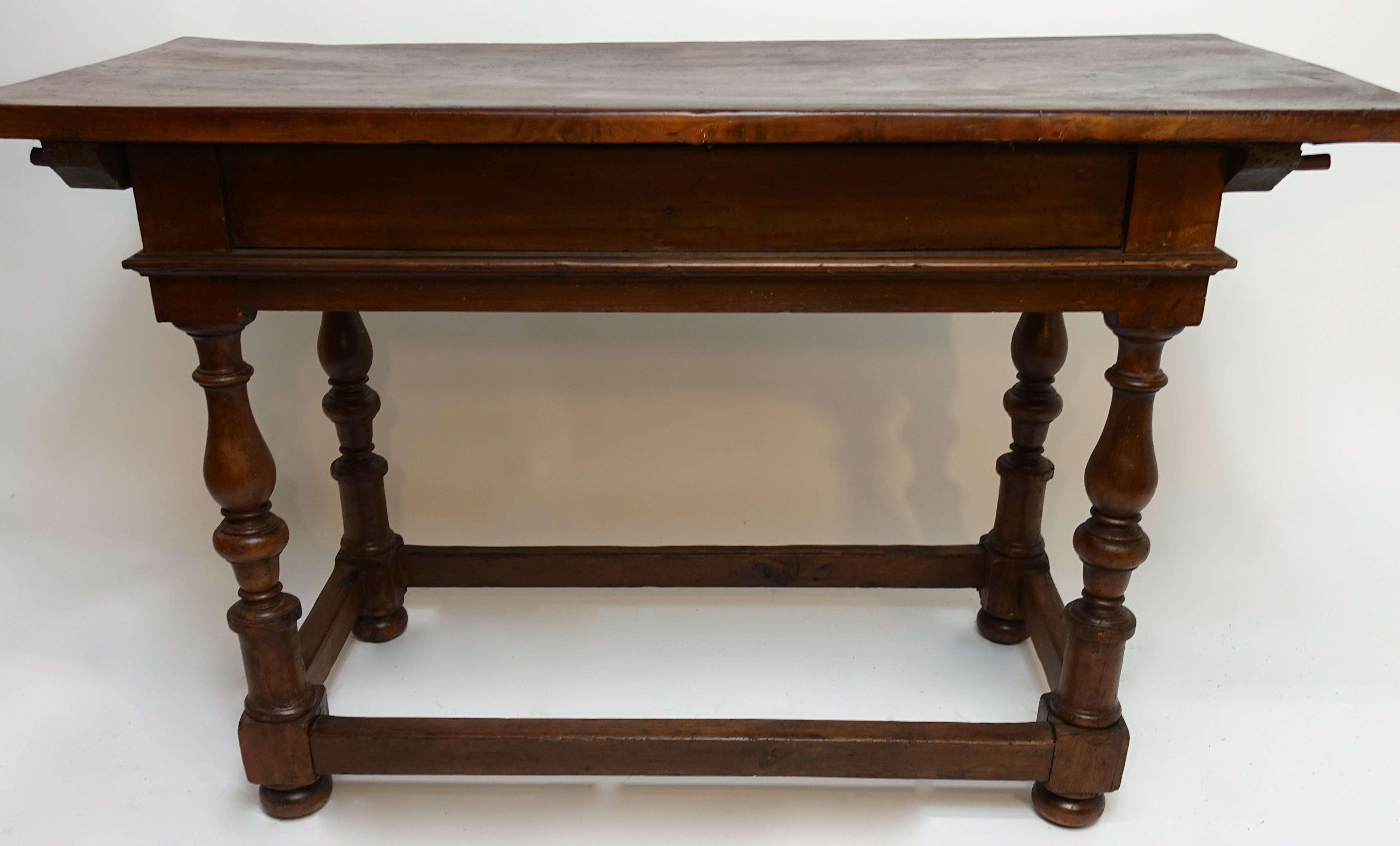 Italian 18th Century Walnut Table with Large Drawer 6