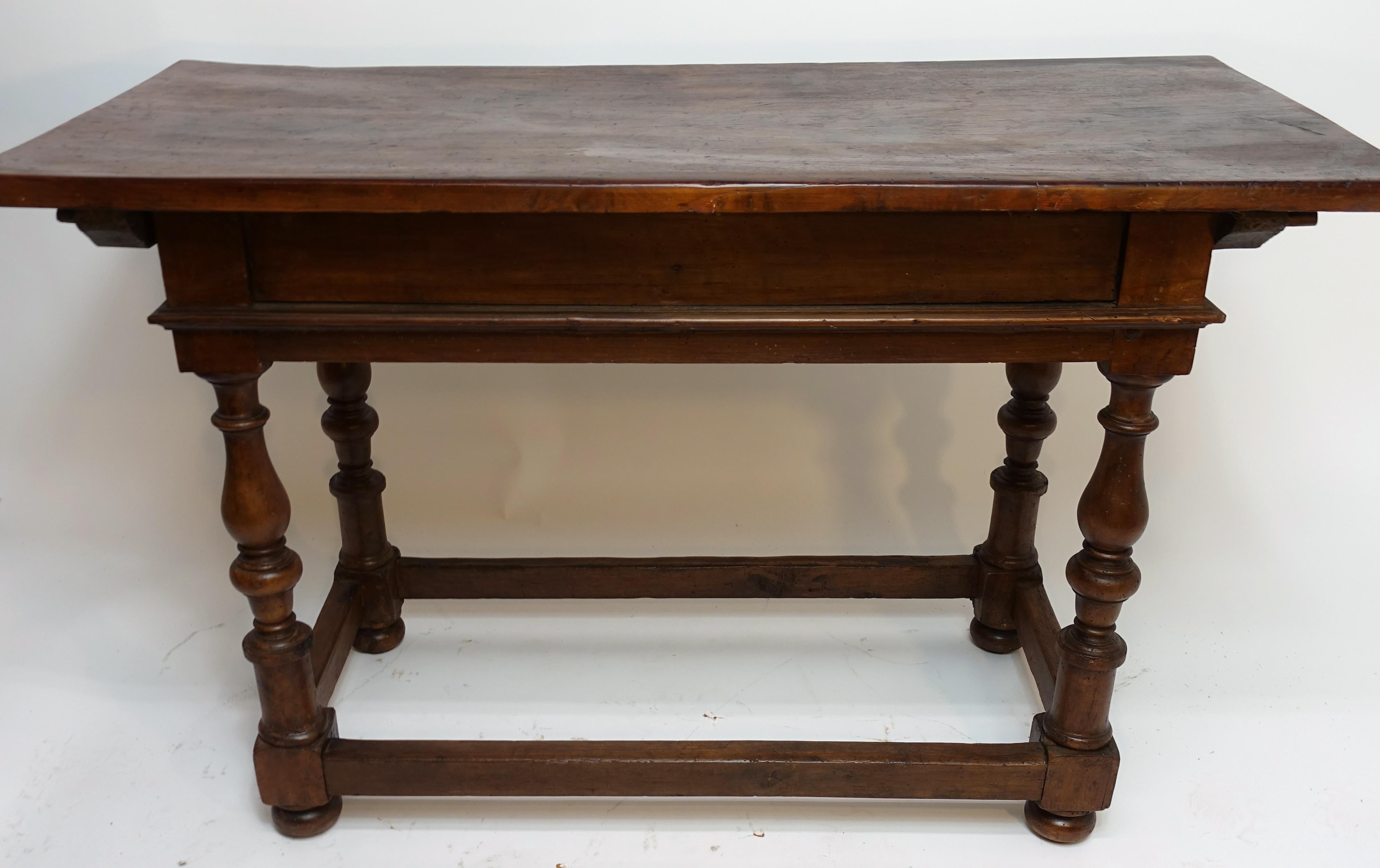 Italian 18th Century Walnut Table with Large Drawer 7