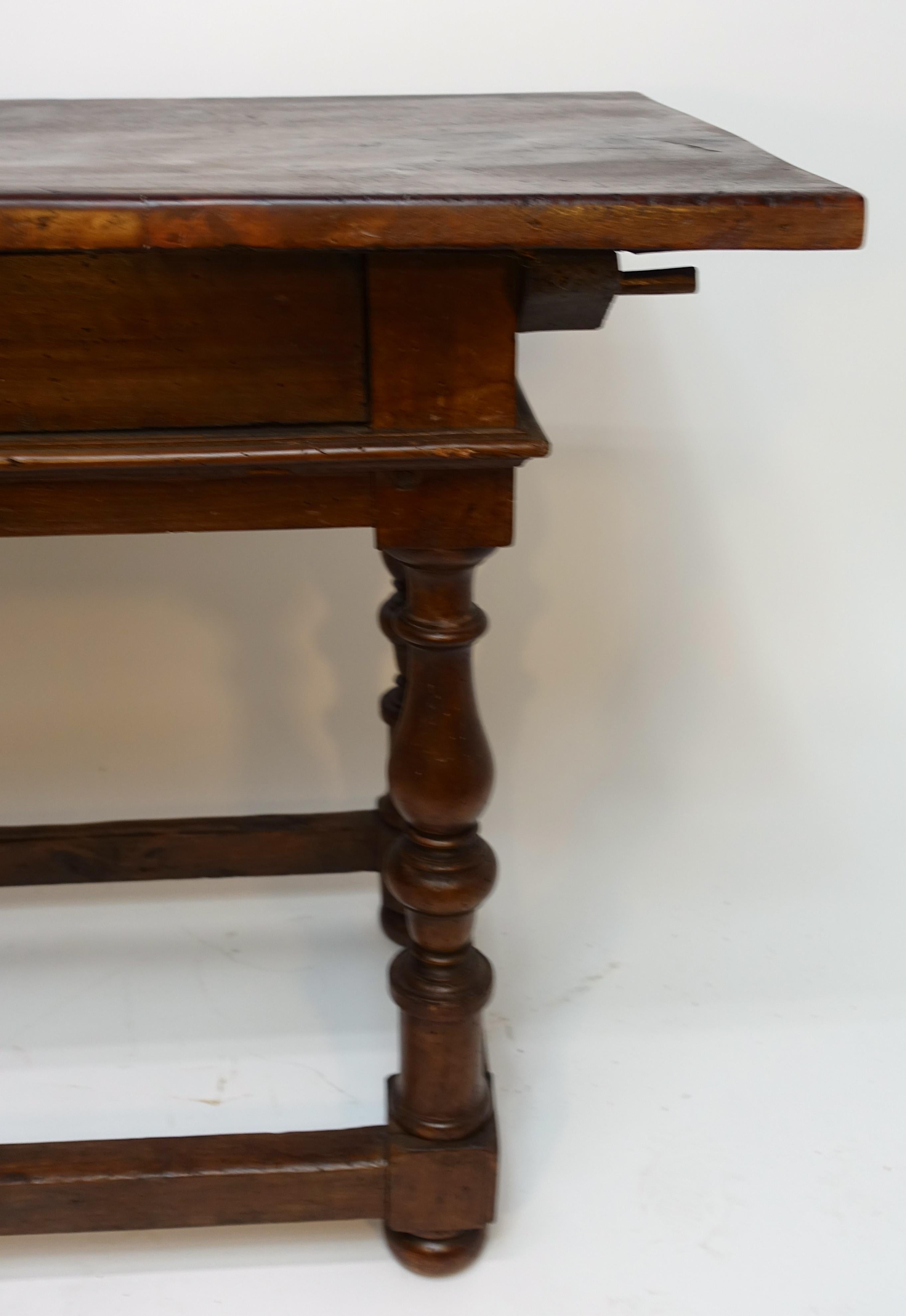 Italian 18th Century Walnut Table with Large Drawer 8