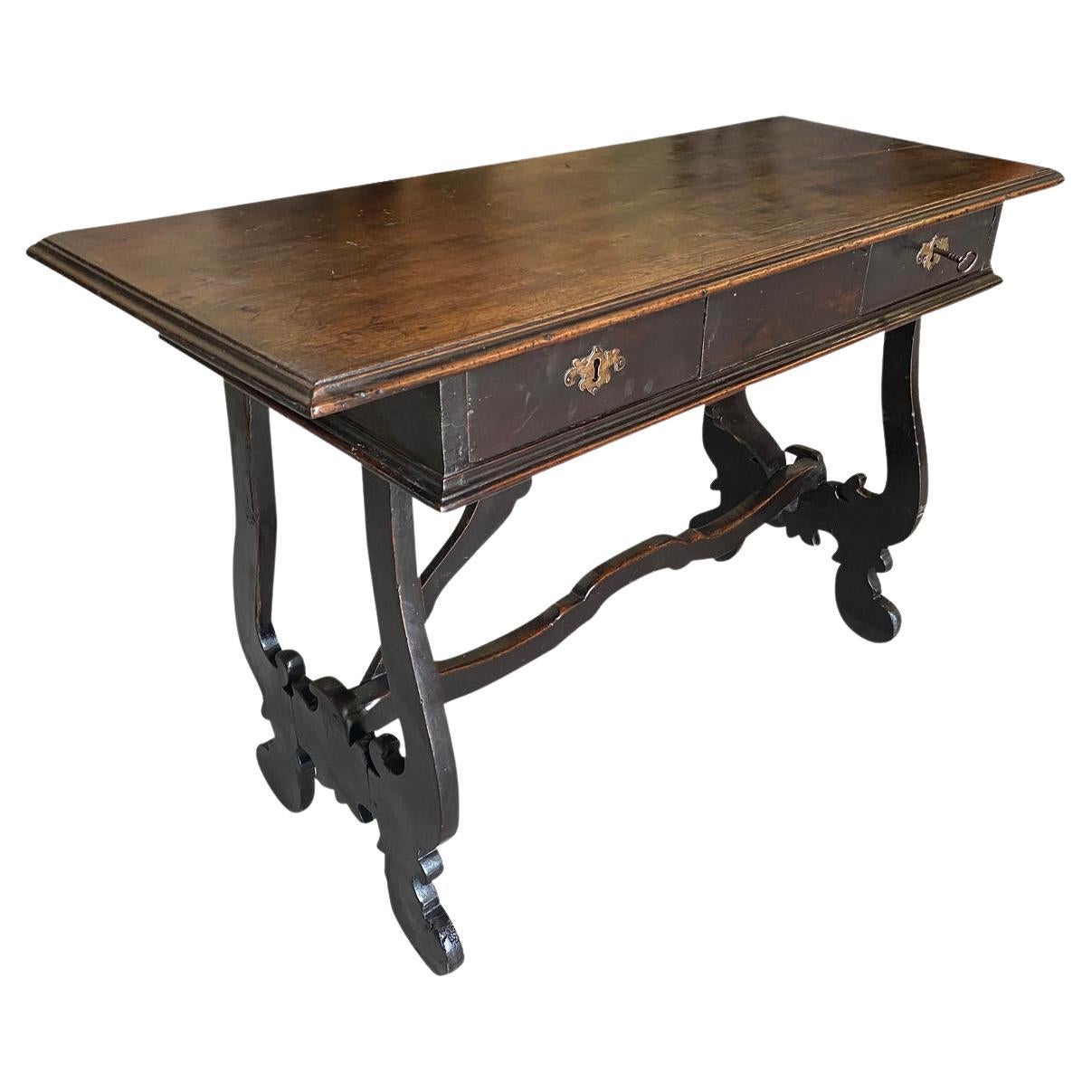 Italian 18th Century Writing Table For Sale