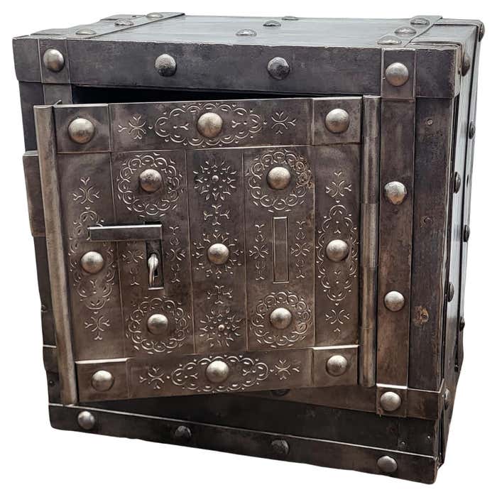 Italian 18th Century Wrought Iron Studded Antique Safe Strong Box at ...
