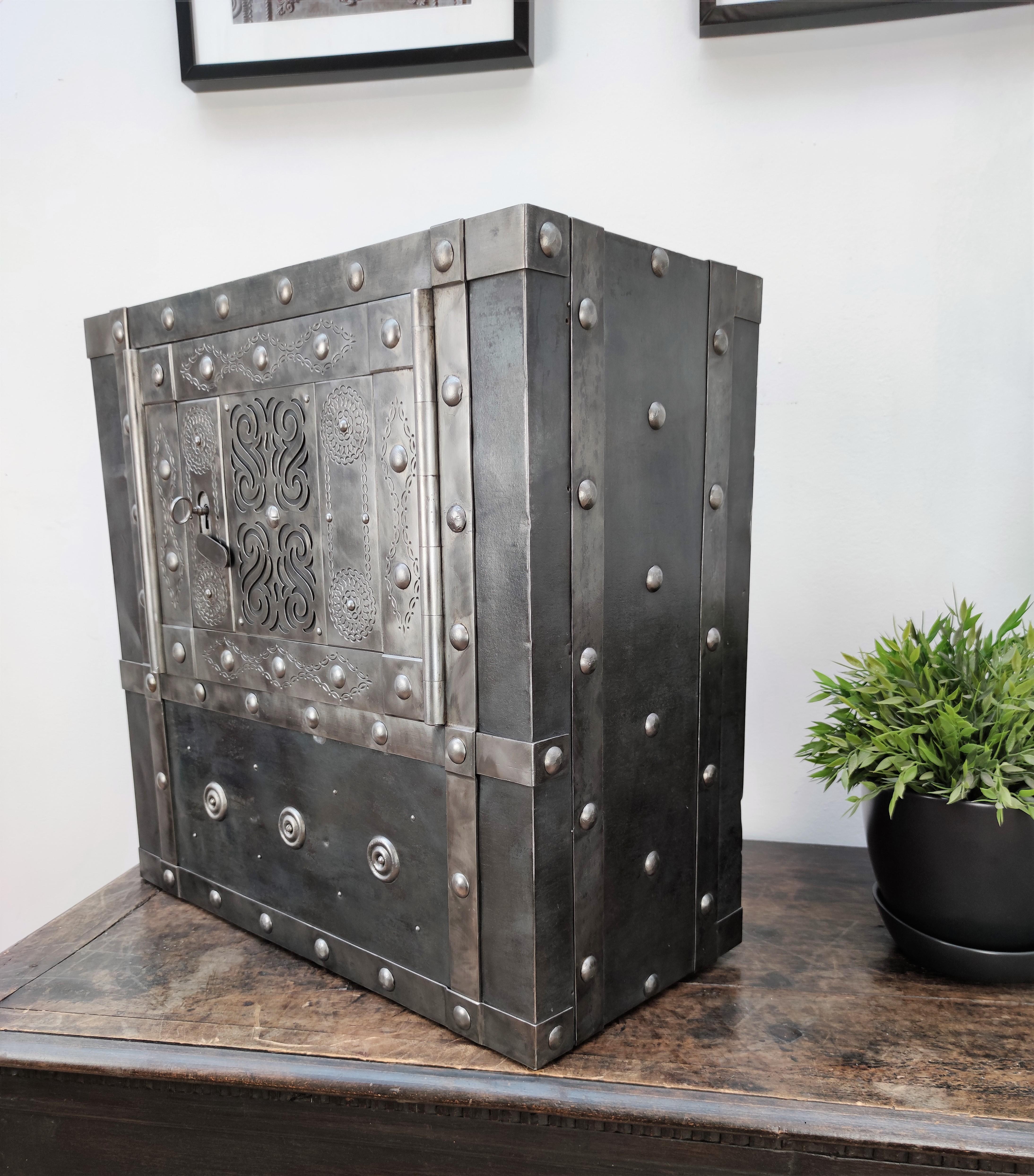 Italian 18th Century Wrought Iron Studded Antique Safe Strongbox Dry Bar Cabinet 2