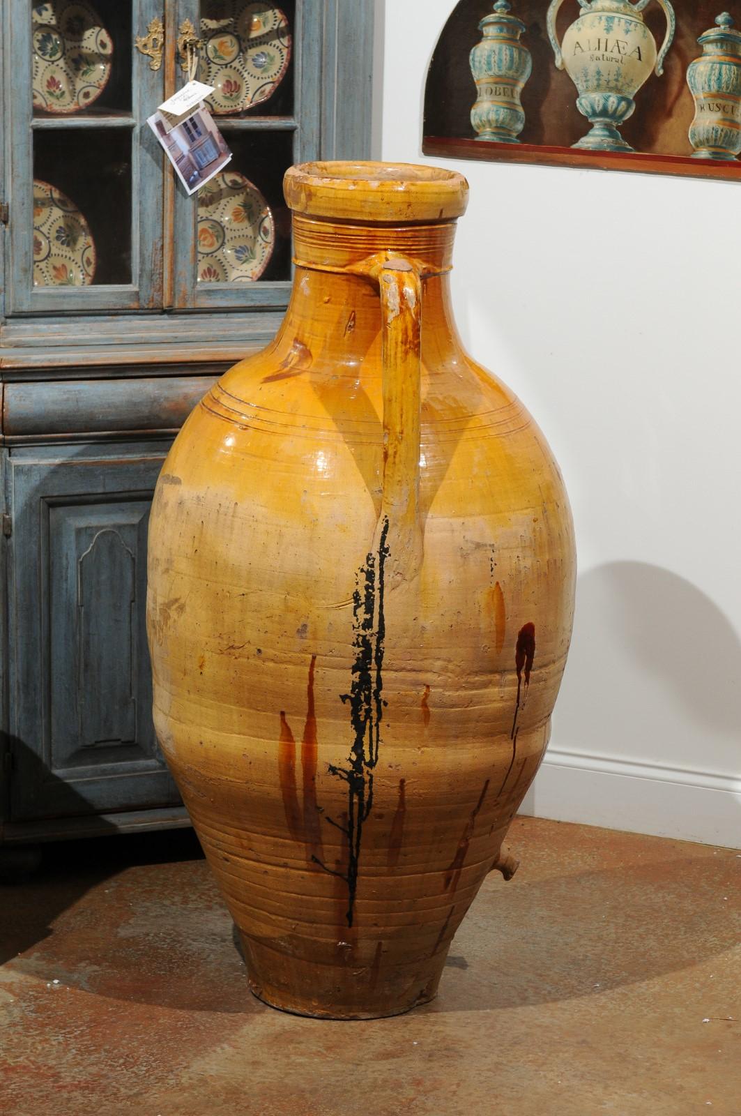 Italian 18th Century Yellow Glazed Olive Oil Jar with Large Double Handles 5