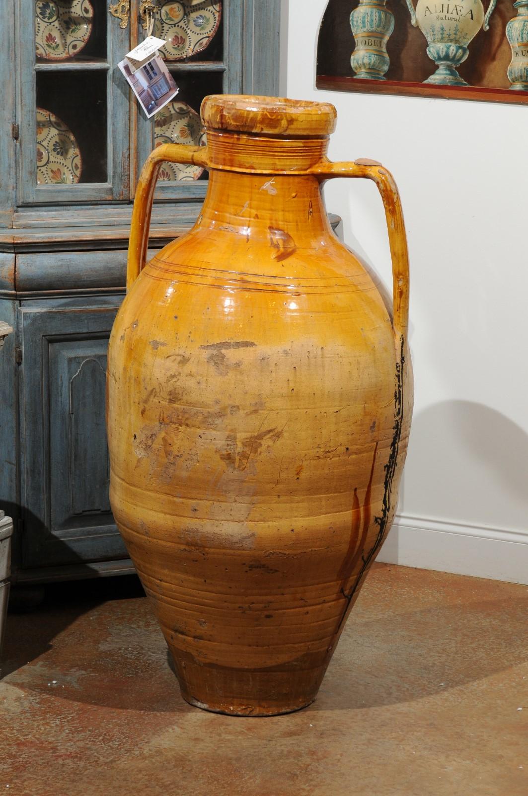 Italian 18th Century Yellow Glazed Olive Oil Jar with Large Double Handles 6