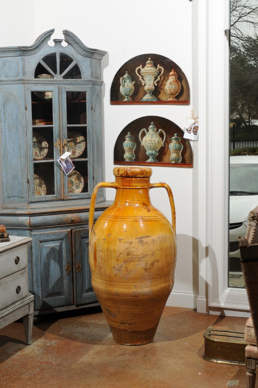 Italian 18th Century Yellow Glazed Olive Oil Jar with Large Double Handles In Good Condition In Atlanta, GA