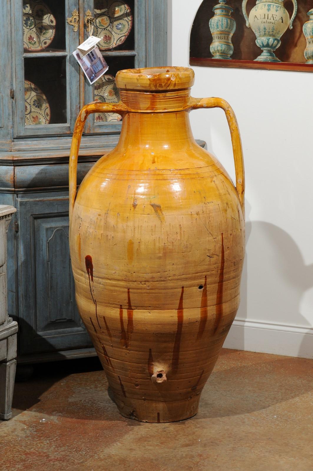 Italian 18th Century Yellow Glazed Olive Oil Jar with Large Double Handles 3