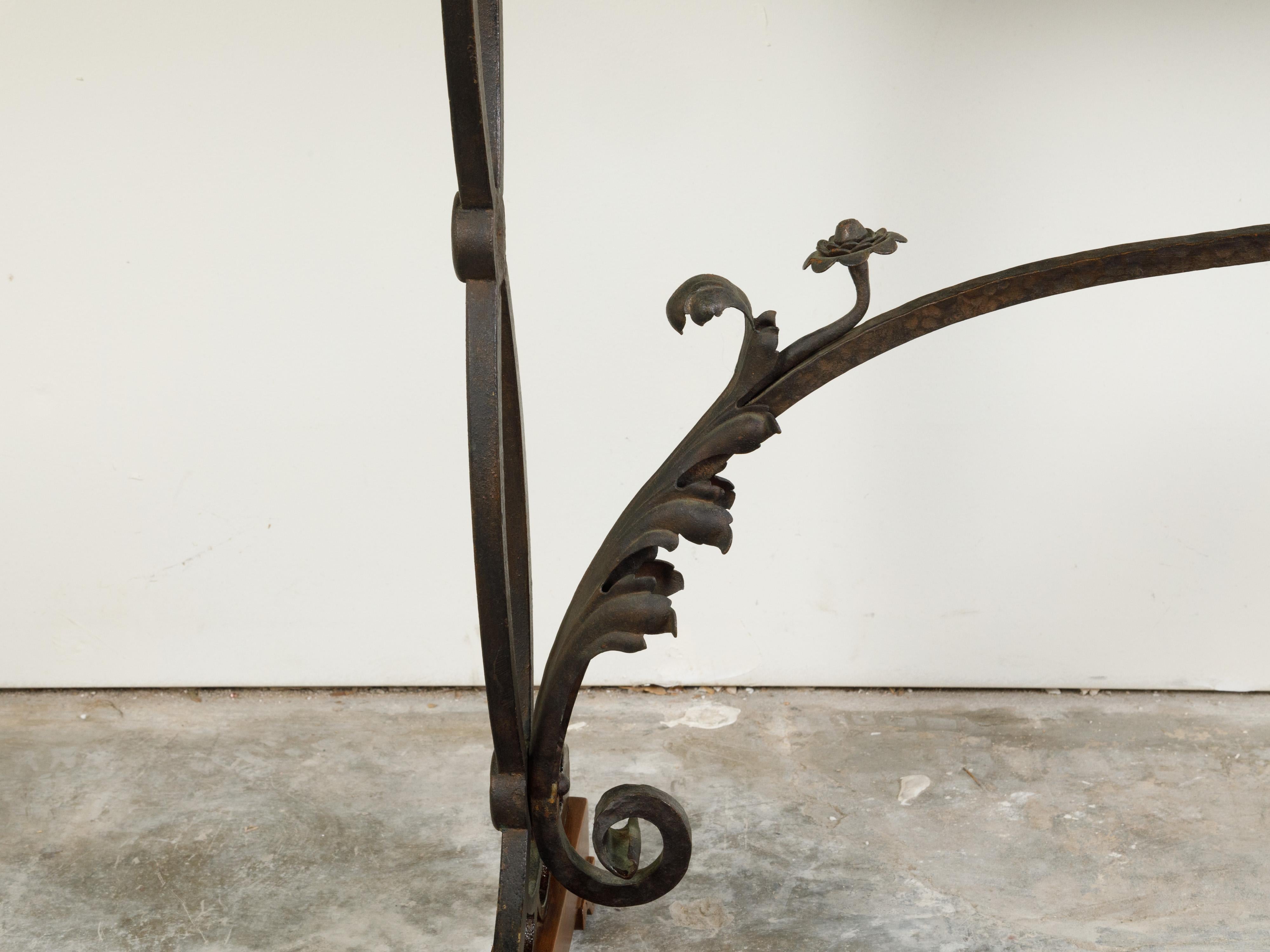 Italian 1900s Console Table with Walnut Butterfly Veneered Top and Iron Base For Sale 6
