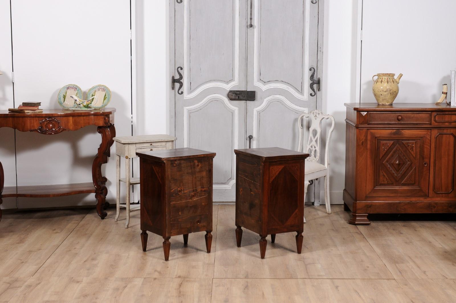 Italian 1900s Walnut and Mahogany Bedside Tables with Scrolling Marquetry 5