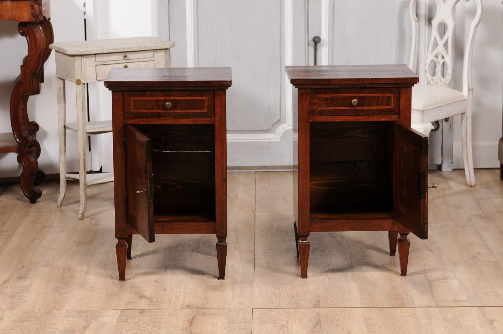 Italian 1900s Walnut and Mahogany Bedside Tables with Scrolling Marquetry 2