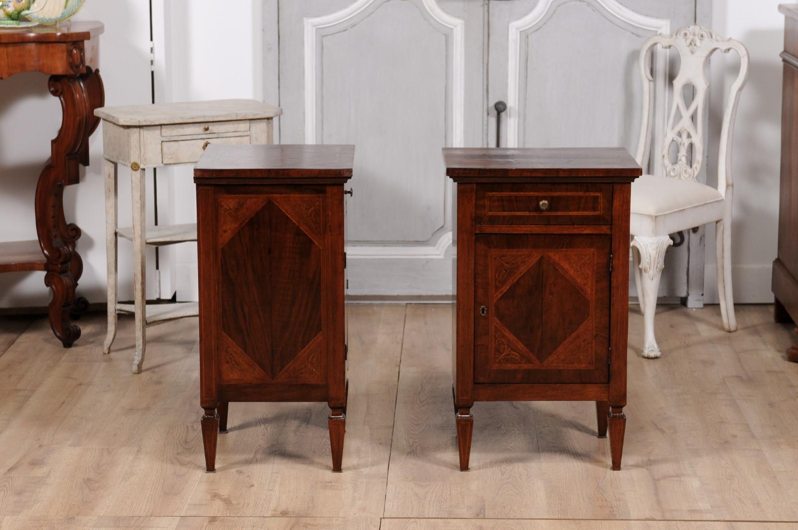 Italian 1900s Walnut and Mahogany Bedside Tables with Scrolling Marquetry 3