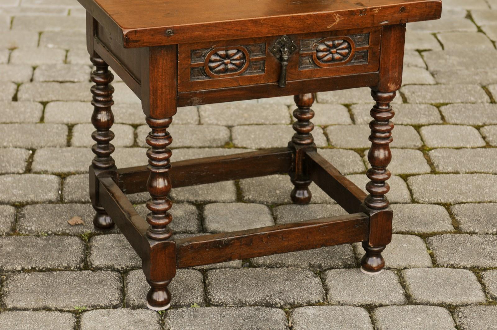 Italian 1900s Walnut Side Table with Drawer, Carved Rosettes and Turned Legs For Sale 1