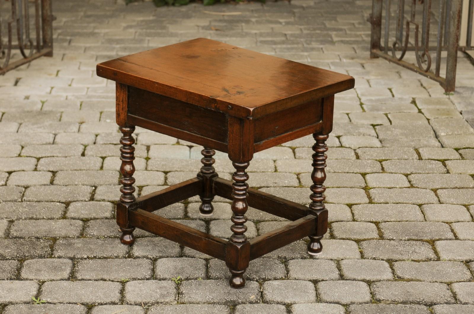 Italian 1900s Walnut Side Table with Drawer, Carved Rosettes and Turned Legs For Sale 4