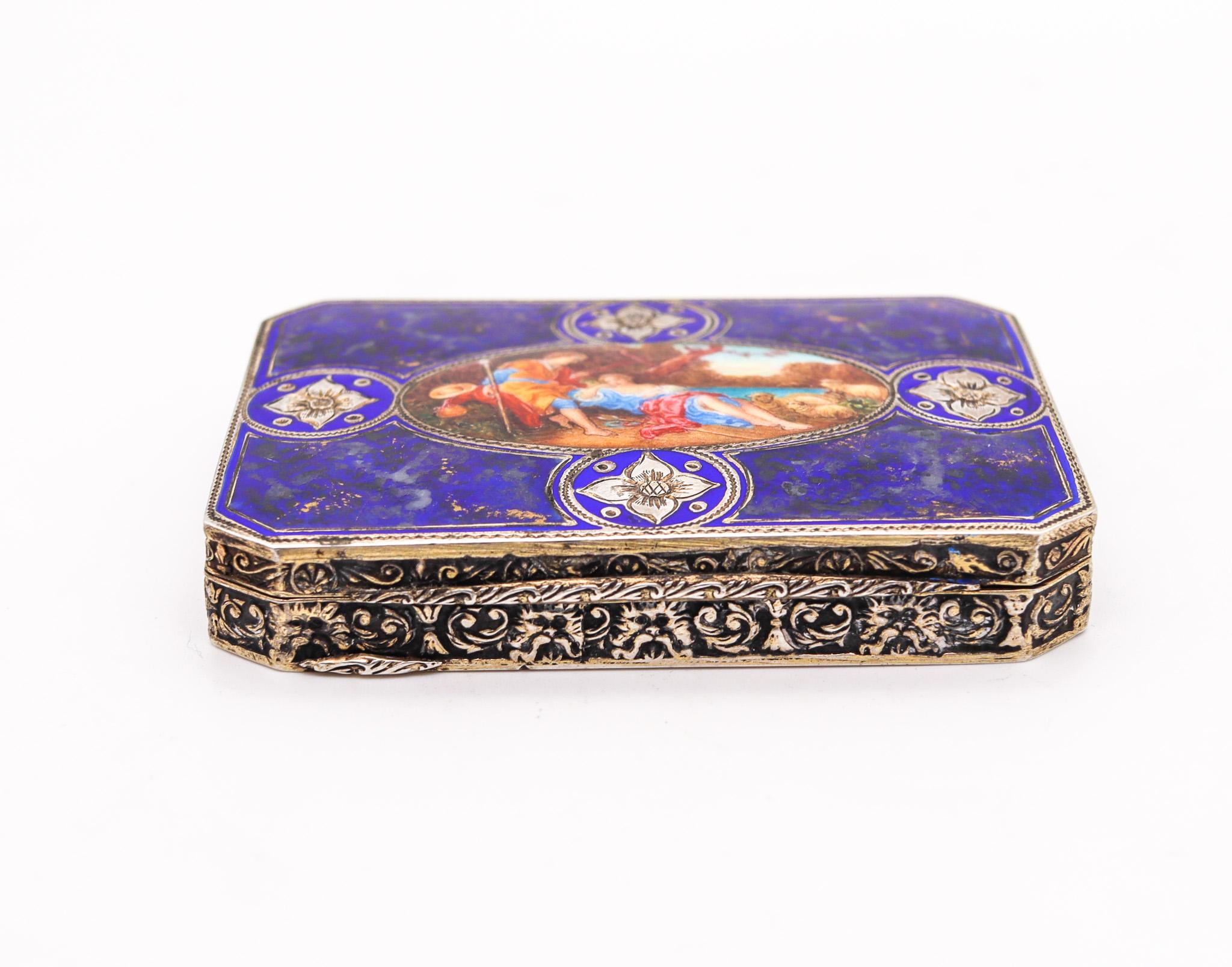 Italian 1920 Renaissance Revival Enameled Octagonal Box in .800 Silver In Excellent Condition For Sale In Miami, FL