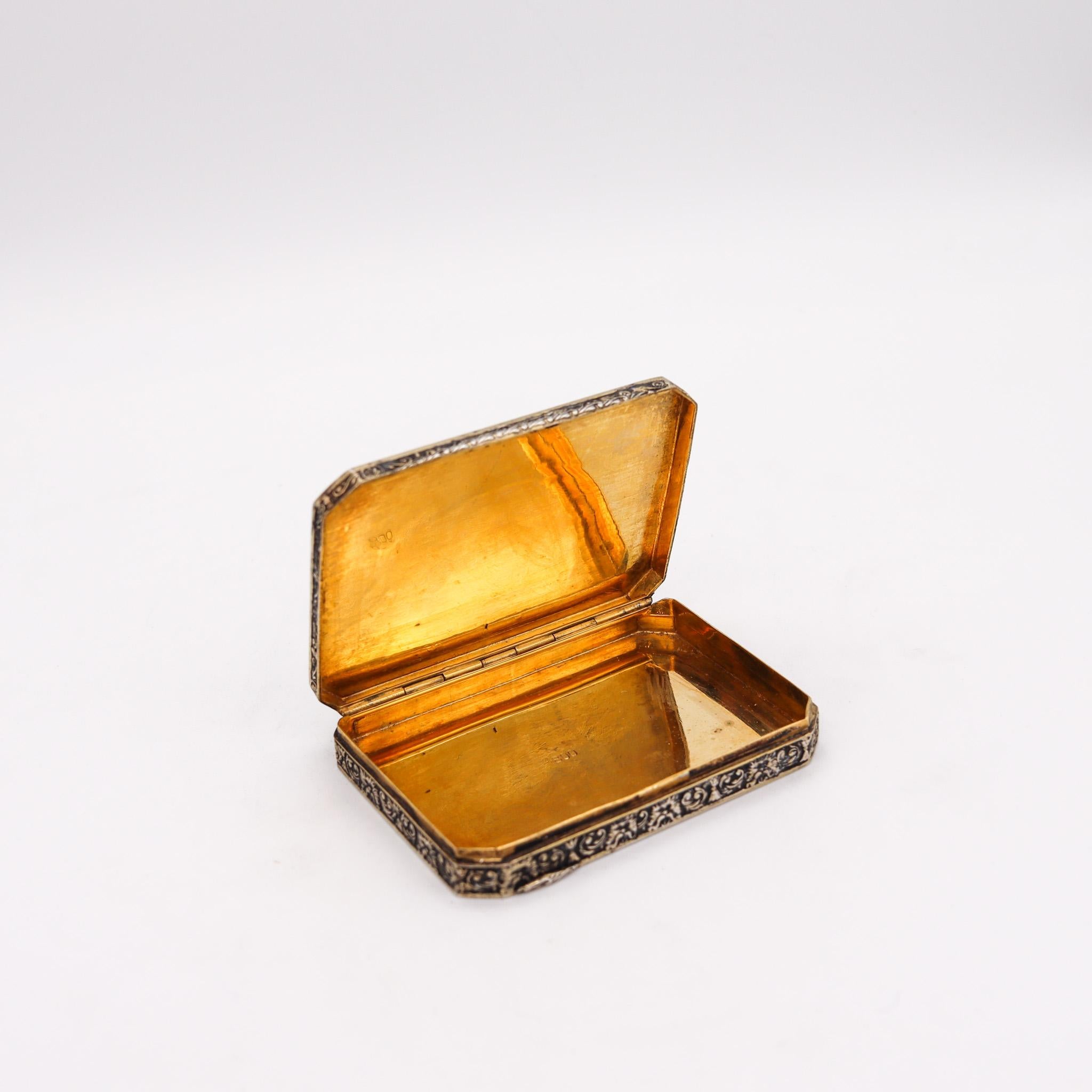 Italian 1920 Renaissance Revival Enameled Octagonal Box in .800 Silver For Sale 2