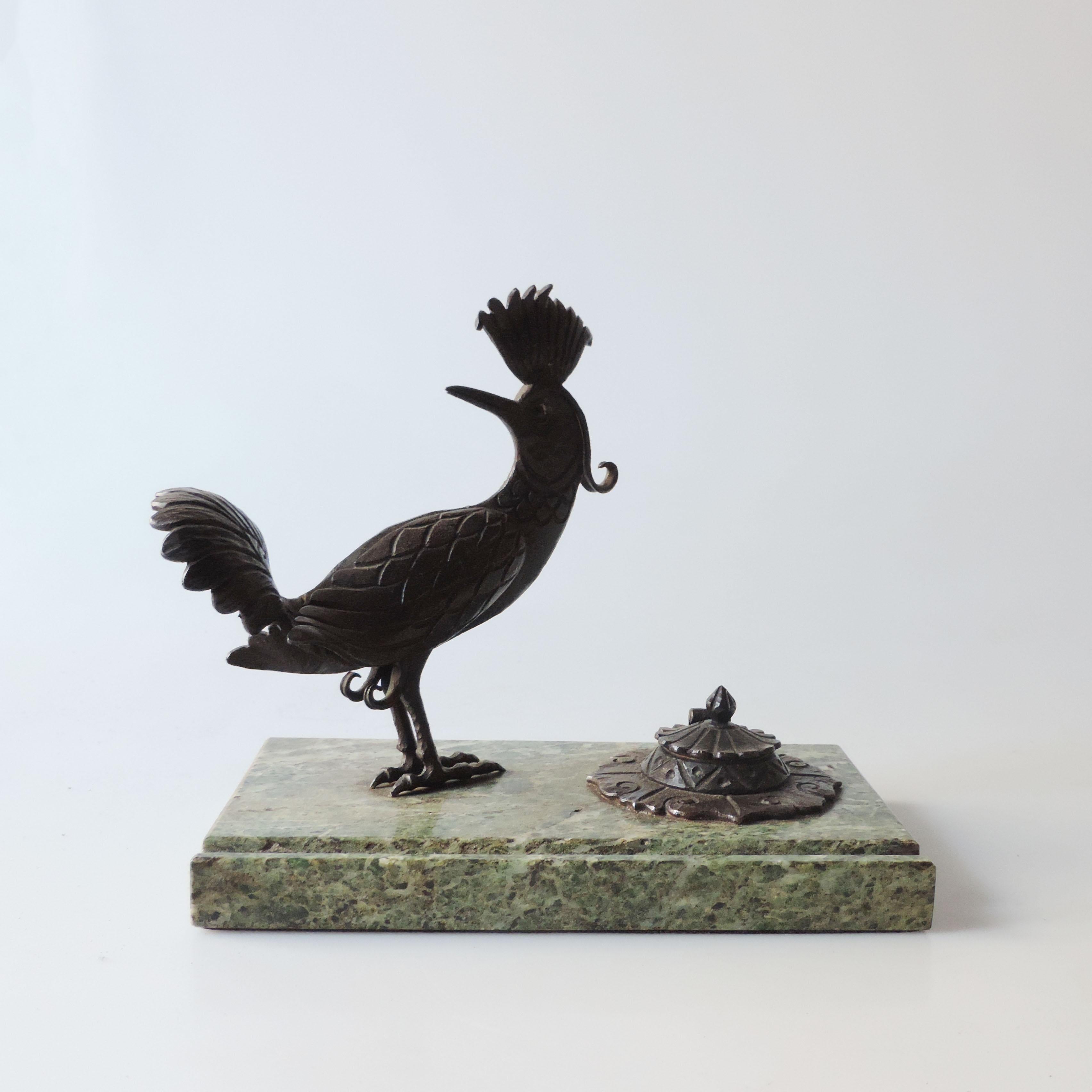 Italian 1920s Art Deco Wrought Iron and Marble Bird Inkwell In Excellent Condition For Sale In Milan, IT