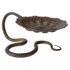 Italian 1920s Wrought Iron Engraved Snake and Dish Vide-poche