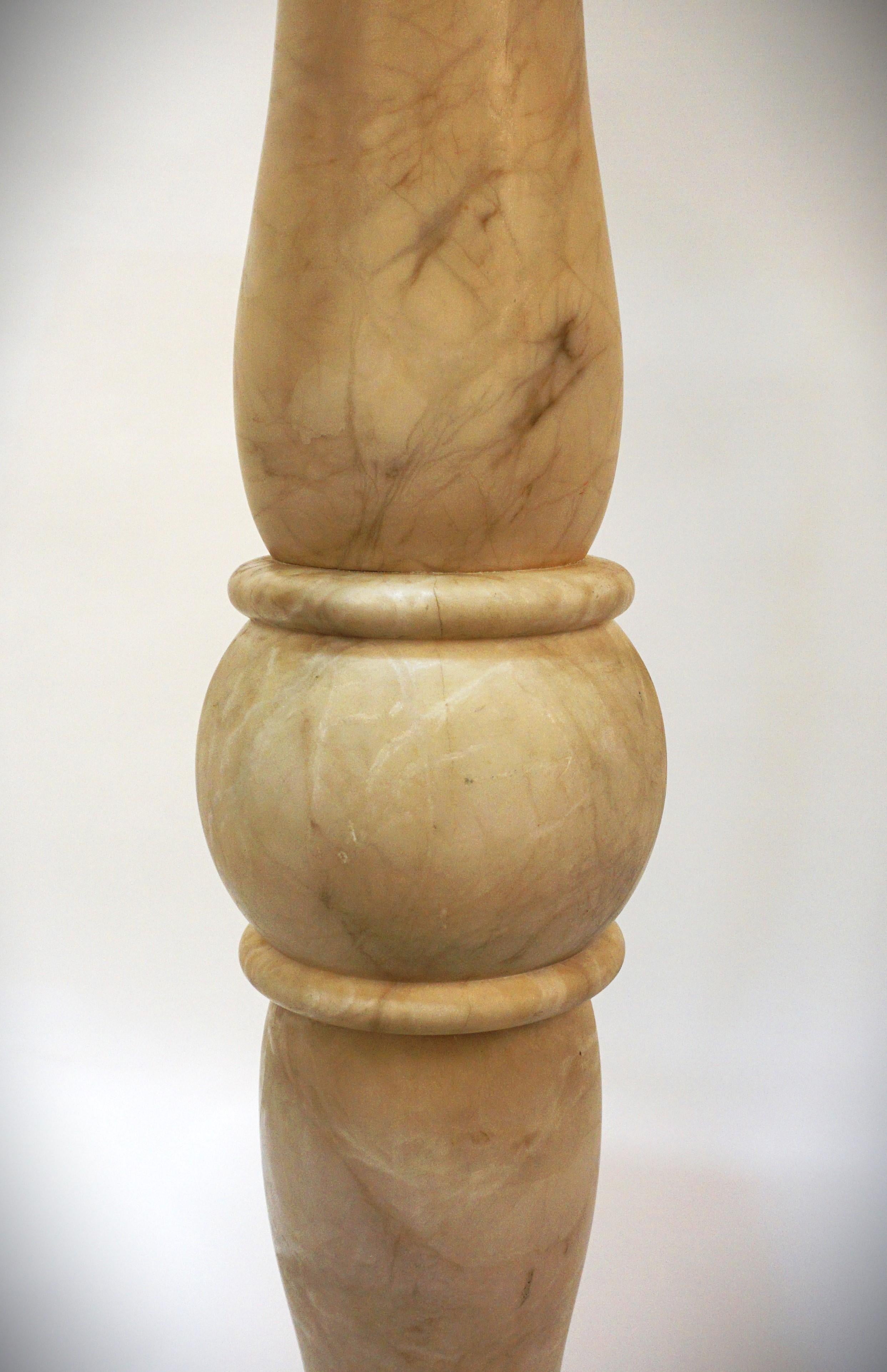 Colonne italienne des années 1930 en albâtre de style Classic #3 en vente 1