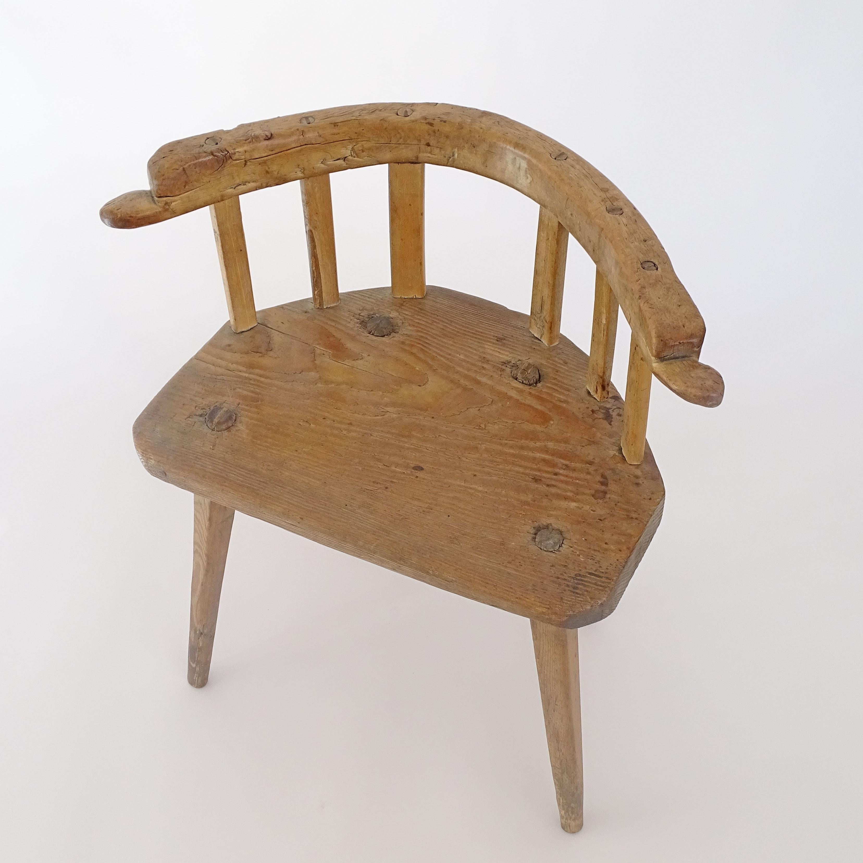 Folk Art Italian 1930s beautifully hand-crafted oak mountain armchair  For Sale