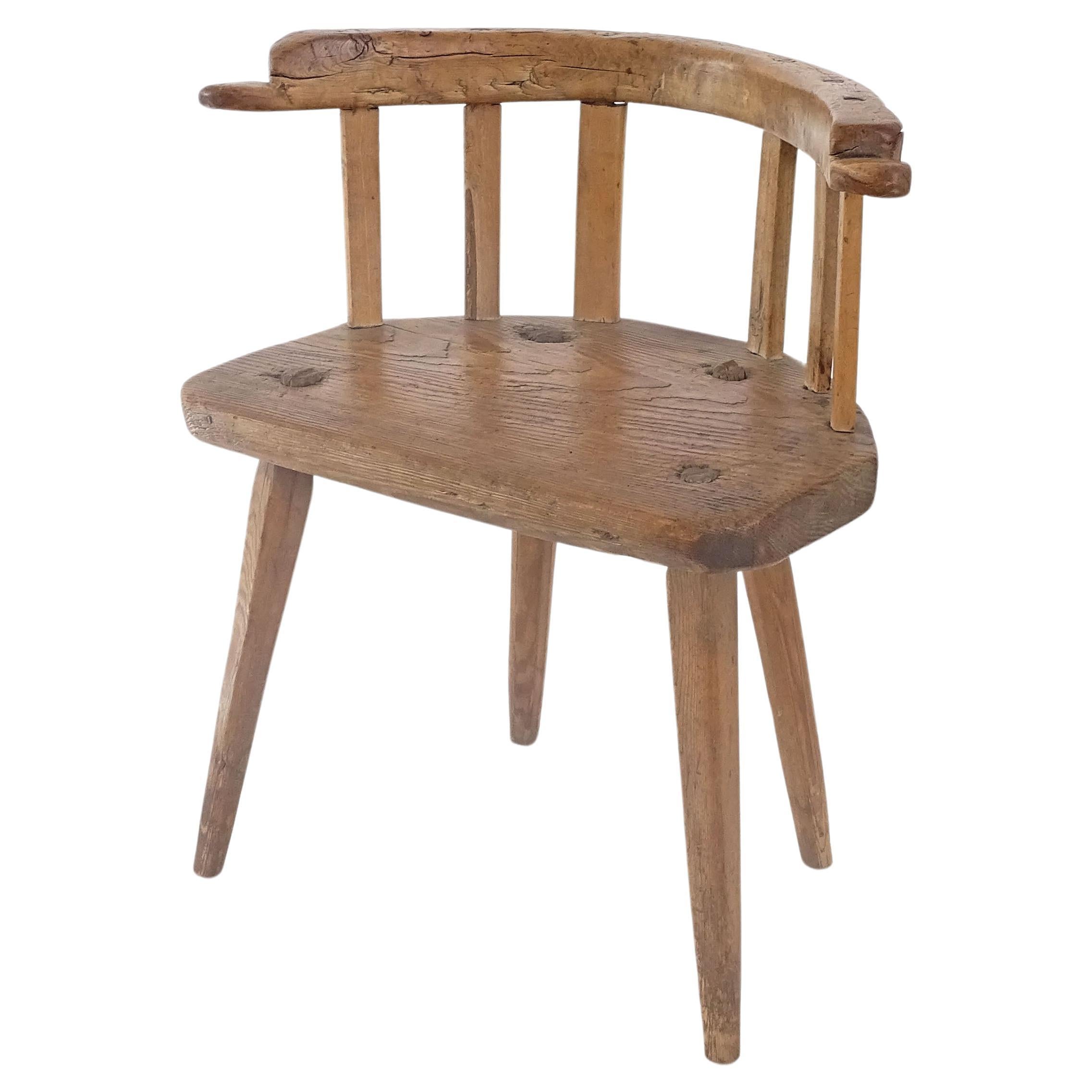 Italian 1930s beautifully hand-crafted oak mountain armchair  For Sale