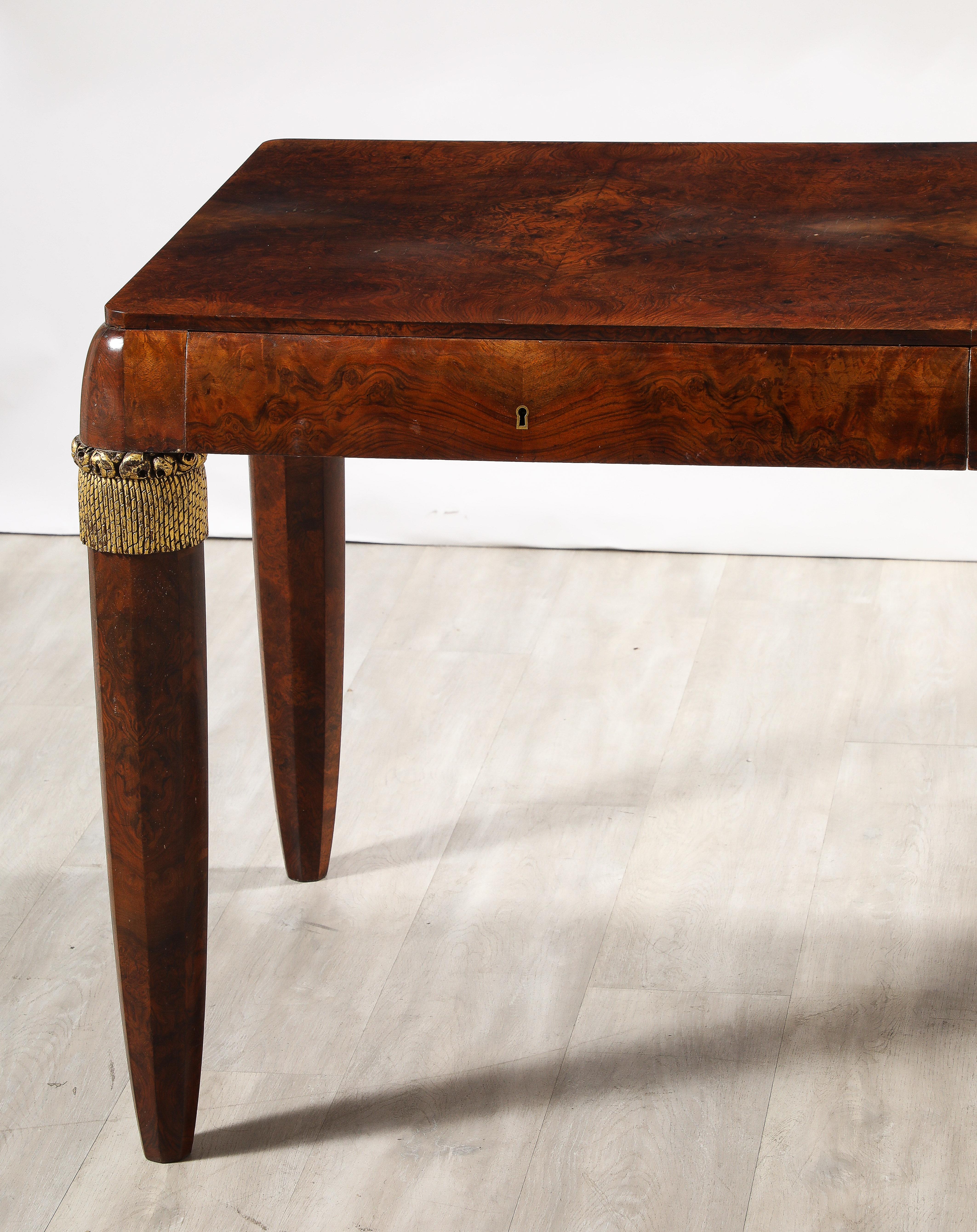 Italian 1930's Burl Walnut Writing Desk In Good Condition For Sale In New York, NY
