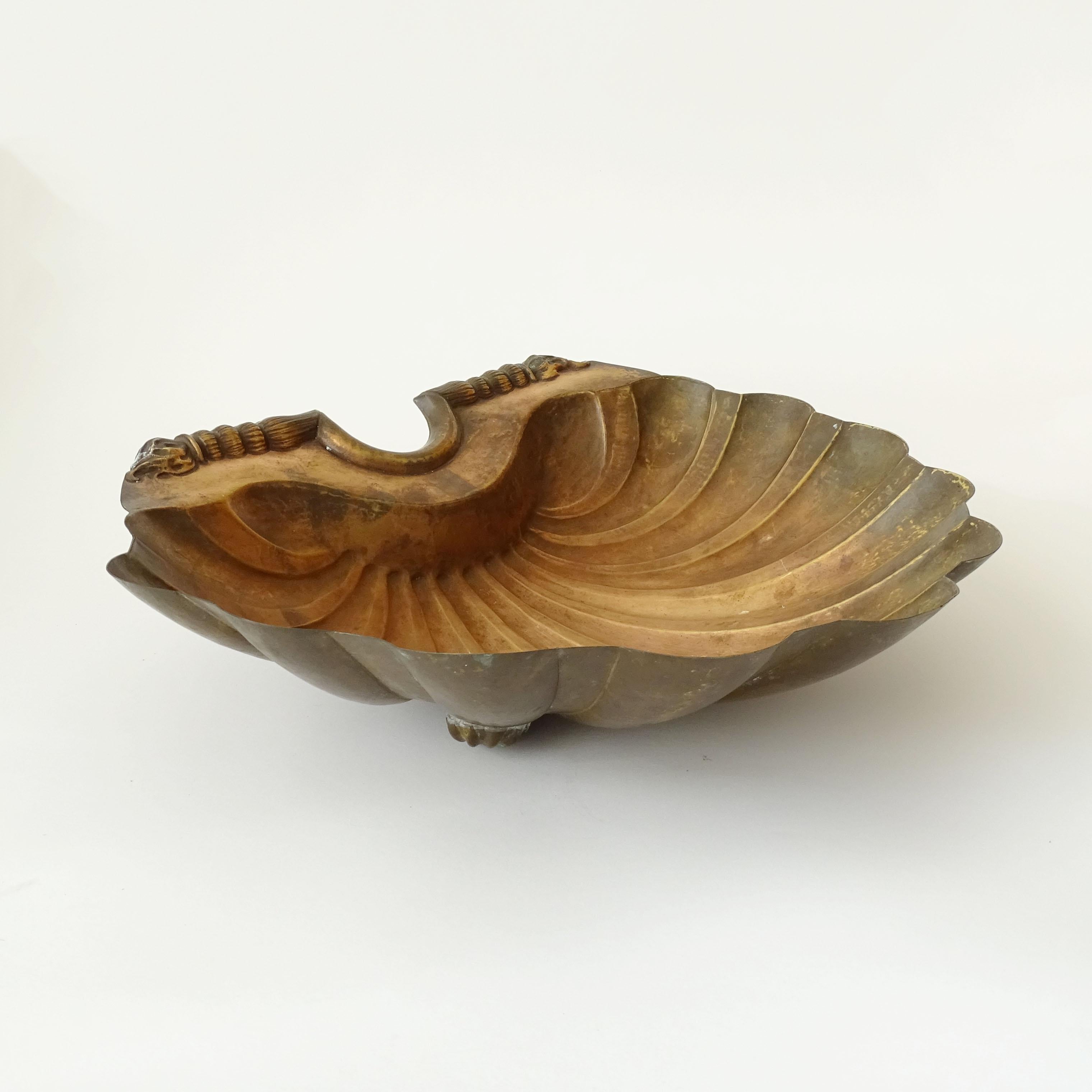 Italian 1930s Hammered Copper Shell Shaped Holy Water Font For Sale 2