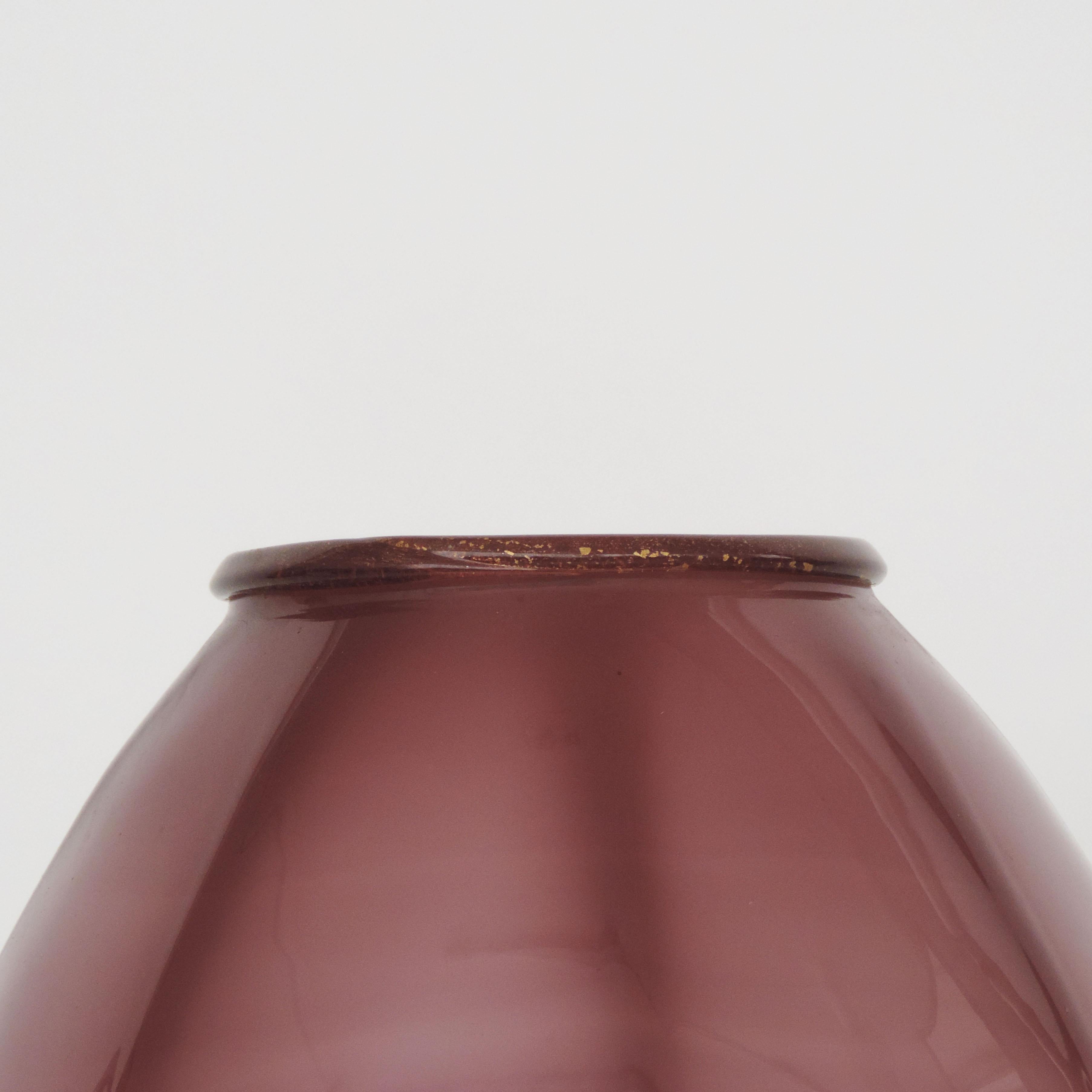 Italienische Vase aus Muranoglas aus den 1930er Jahren, Vittorio Zecchin zugeschrieben im Angebot 1