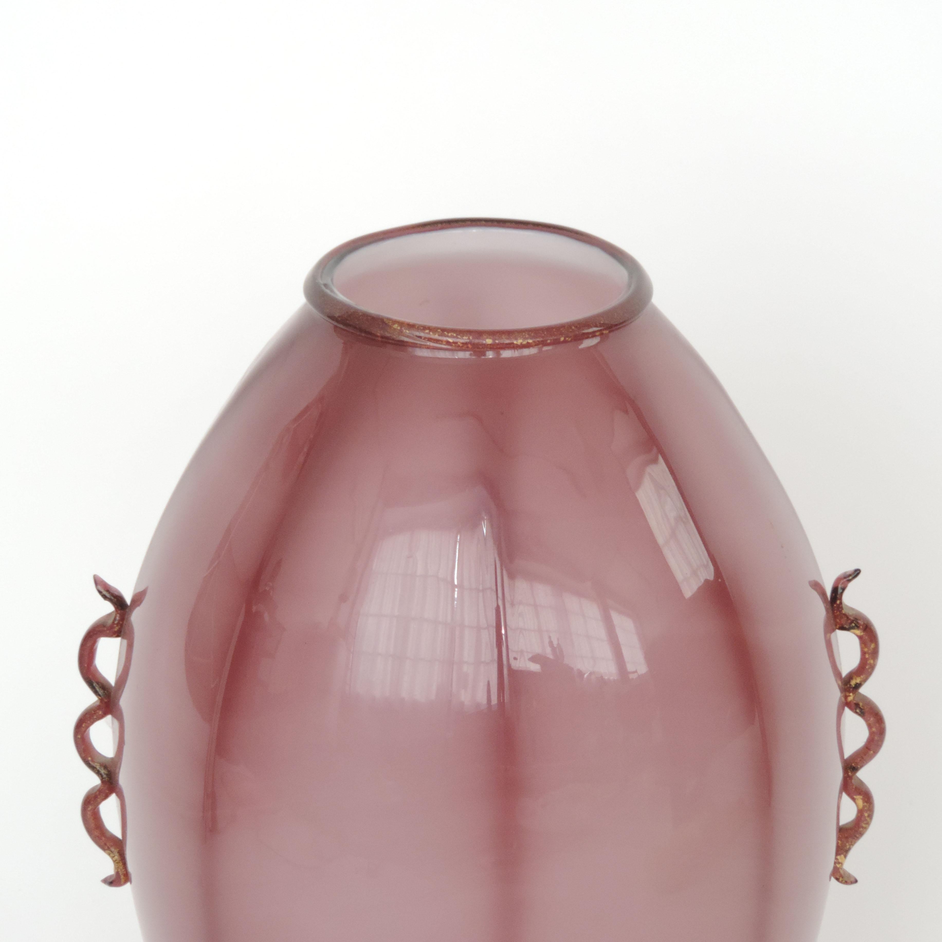 Gran jarrón italiano de cristal de Murano morado de los años 30, atribuido a Vittorio Zecchin.