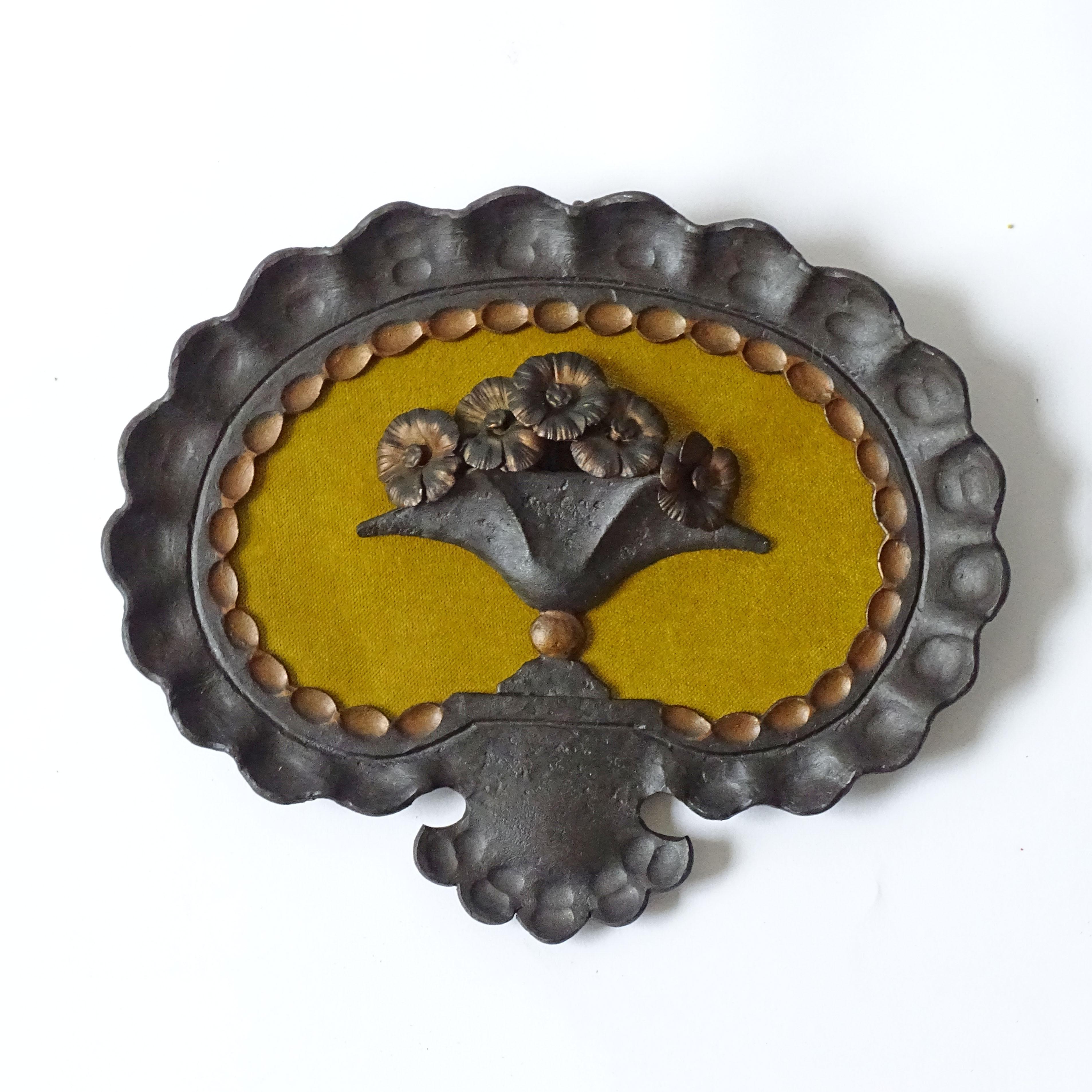 Art Deco Italian 1930s Pair of Wrought Iron Flowers Wall Decorations For Sale