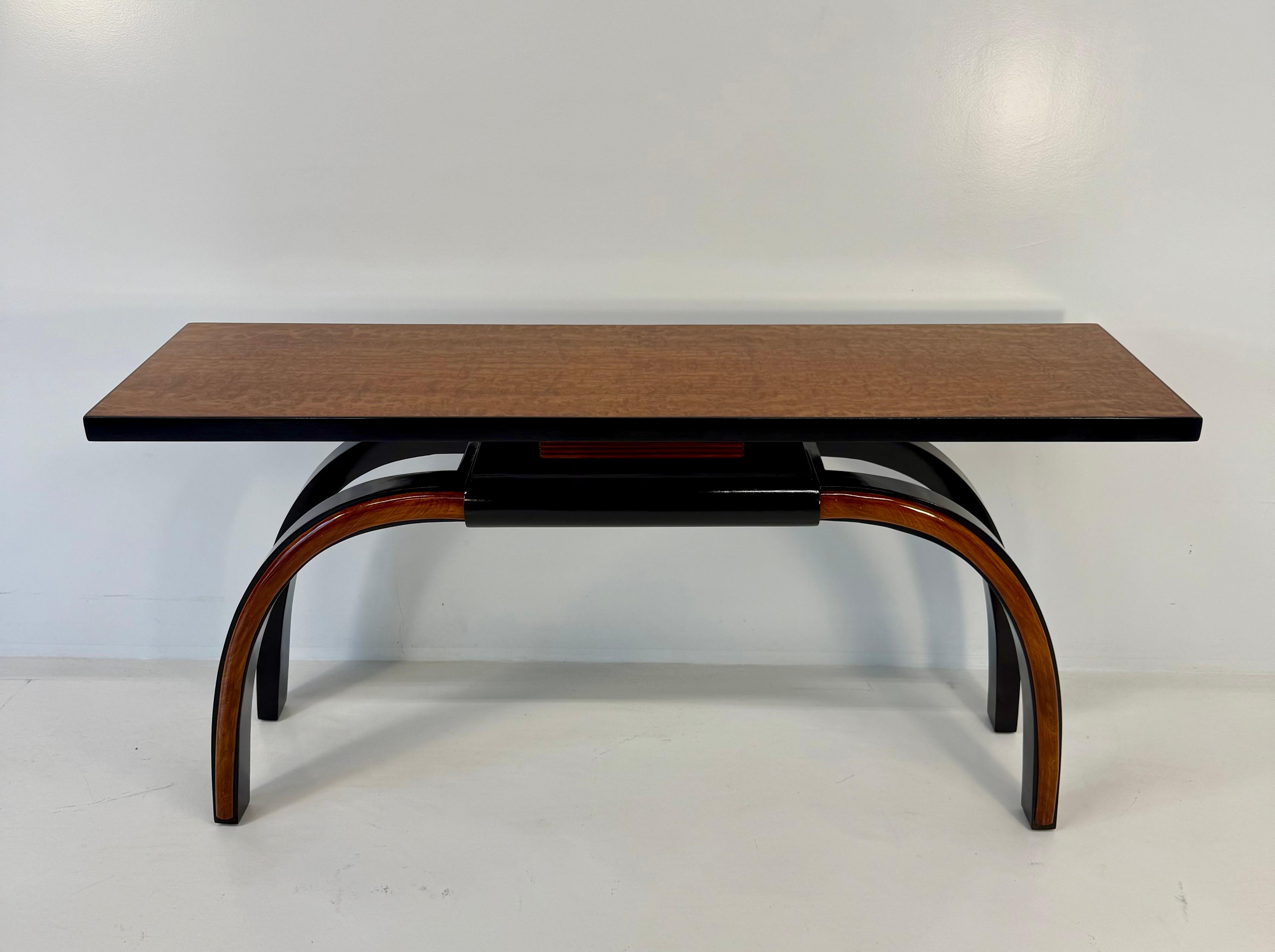 Italian 1940s Art Deco Console in Black Lacquer, Walnut and Maple Burl In Good Condition For Sale In Meda, MB