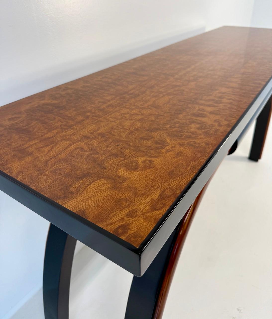 Italian 1940s Art Deco Console in Black Lacquer, Walnut and Maple Burl For Sale 5