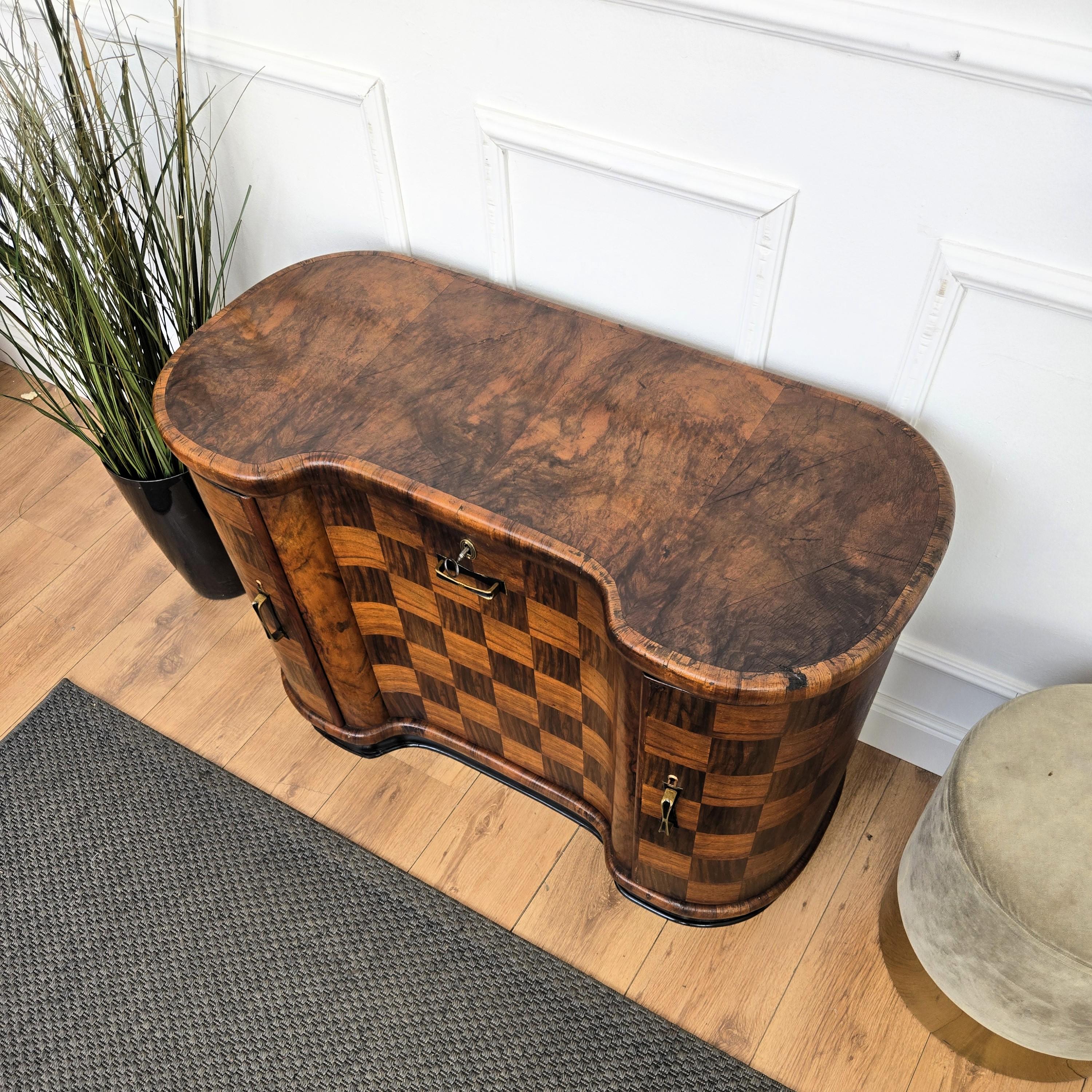 Italian 1940s Art Deco Mid-Century Walnut Burl and Mirror Mosaic Dry Bar Cabinet For Sale 2