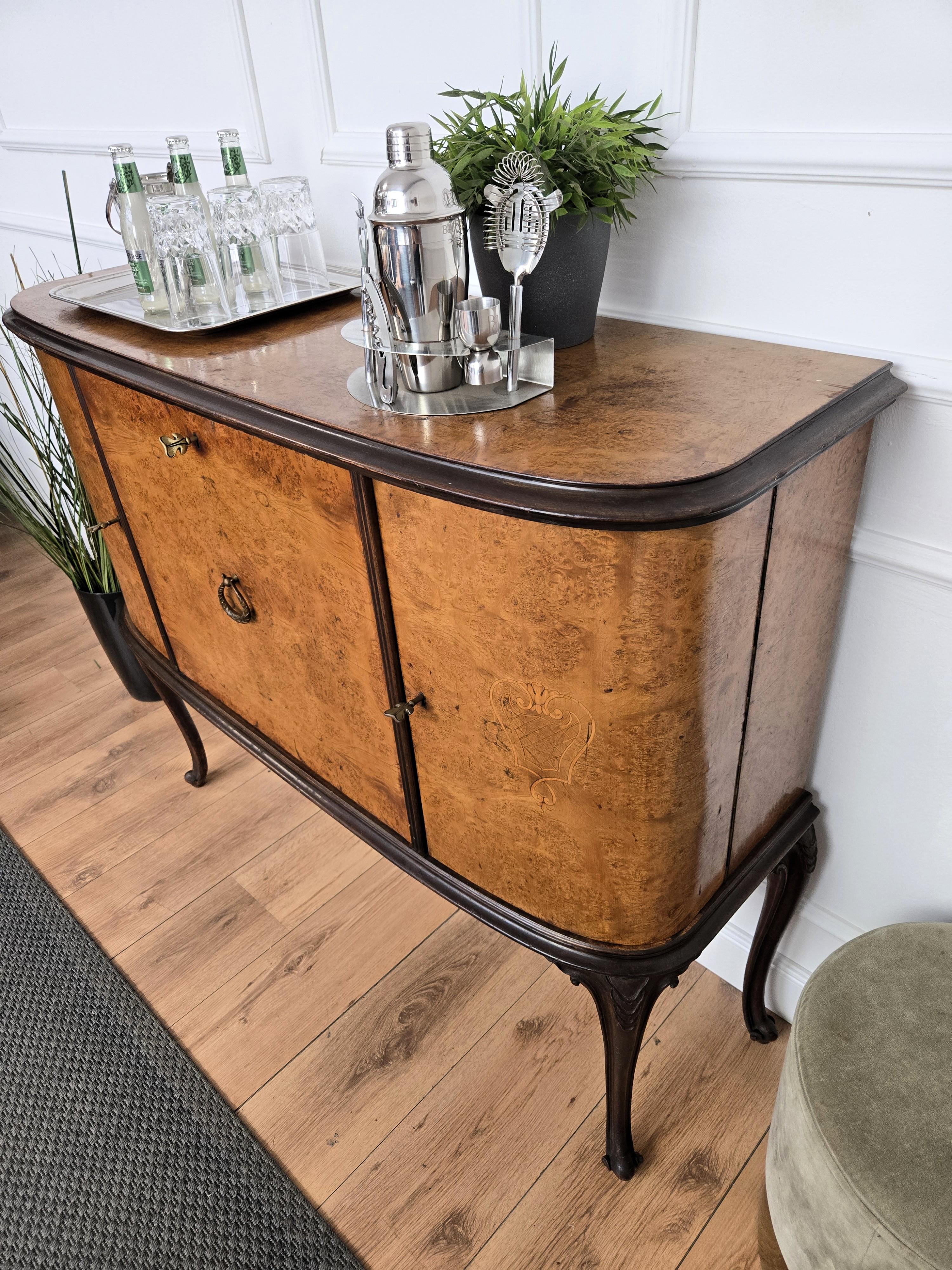 Armadio bar a secco in radica di noce e mosaico con specchio, italiano, anni '1940, Art Deco, metà secolo in vendita 1