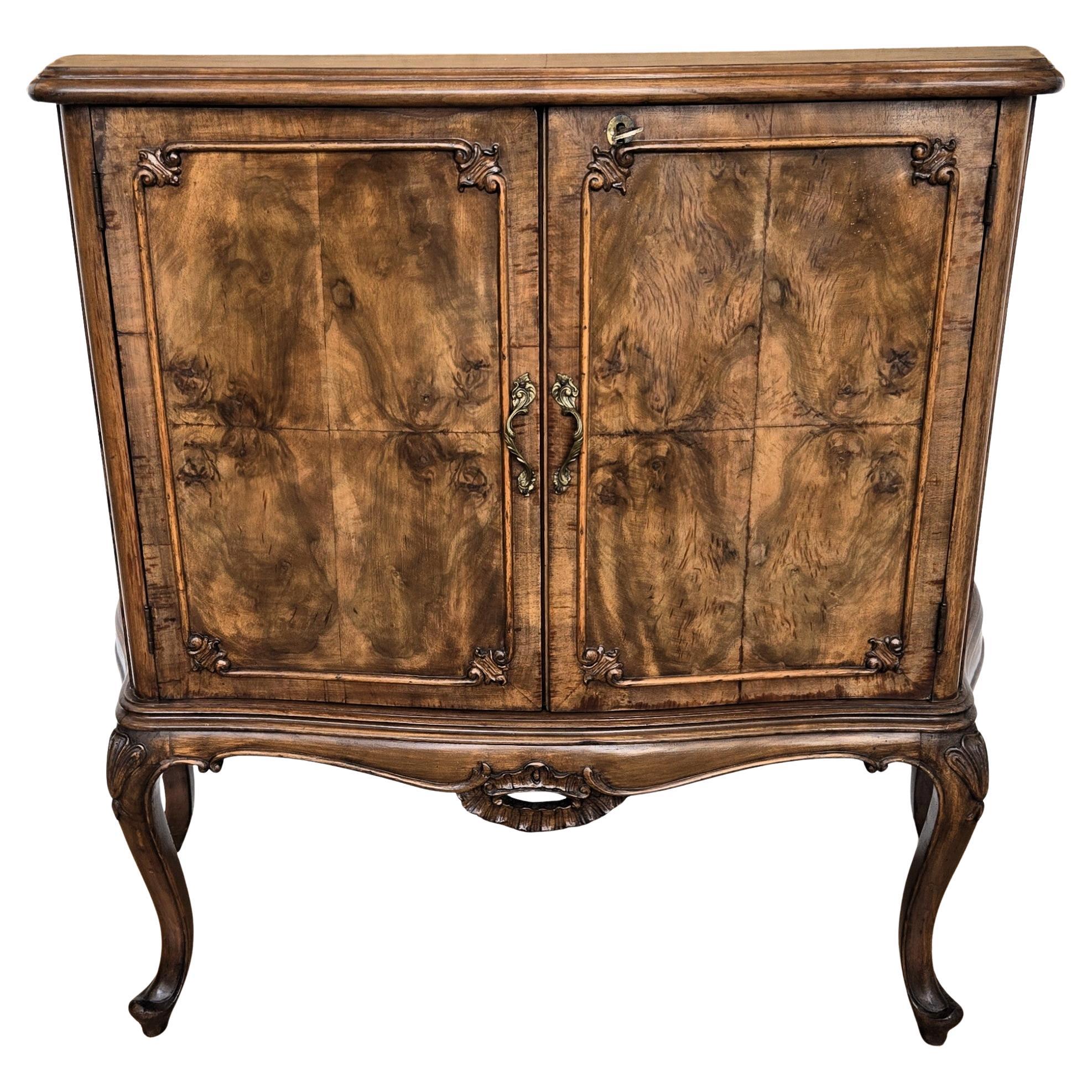 Italian 1940s Art Deco Mid-Century Walnut Burl and Mirror Mosaic Dry Bar Cabinet