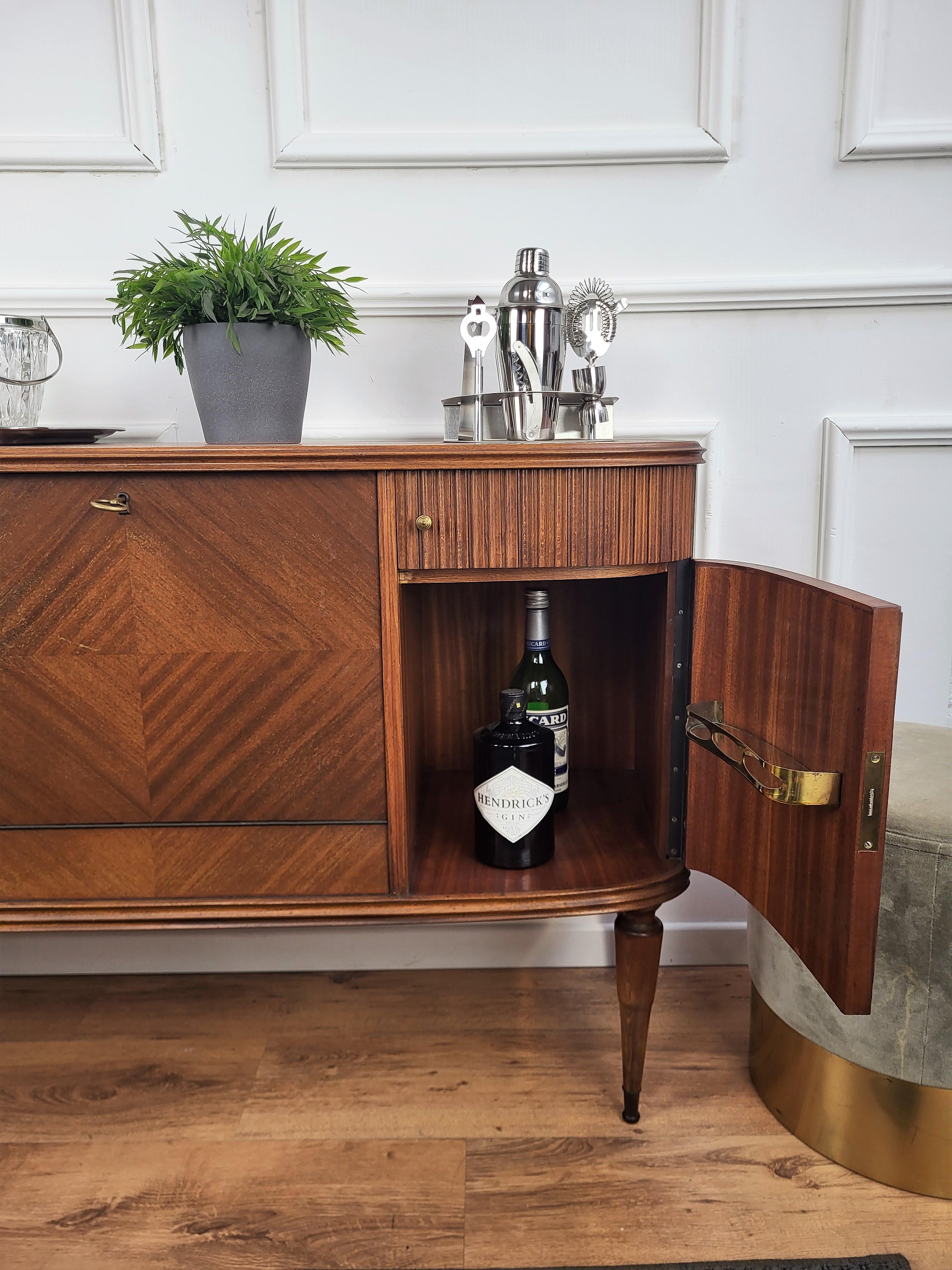 Italian 1940s Art Deco Mid-Century Walnut Slatted Carved Dry Bar Cabinet 1