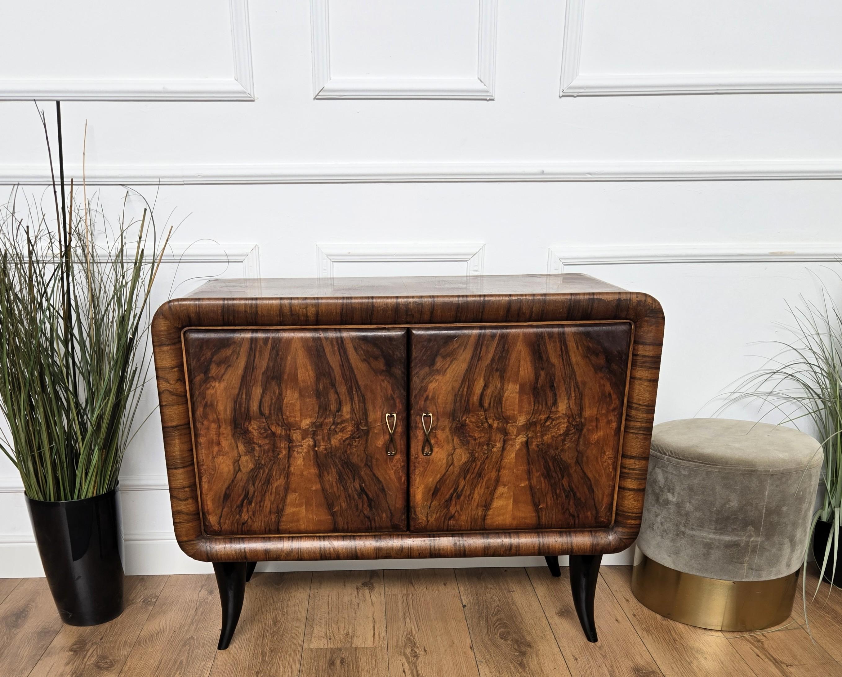 Mueble Bar Seco Italiano Art Decó de 1940 Burl de Nogal y Mosaico de Espejos en venta 2