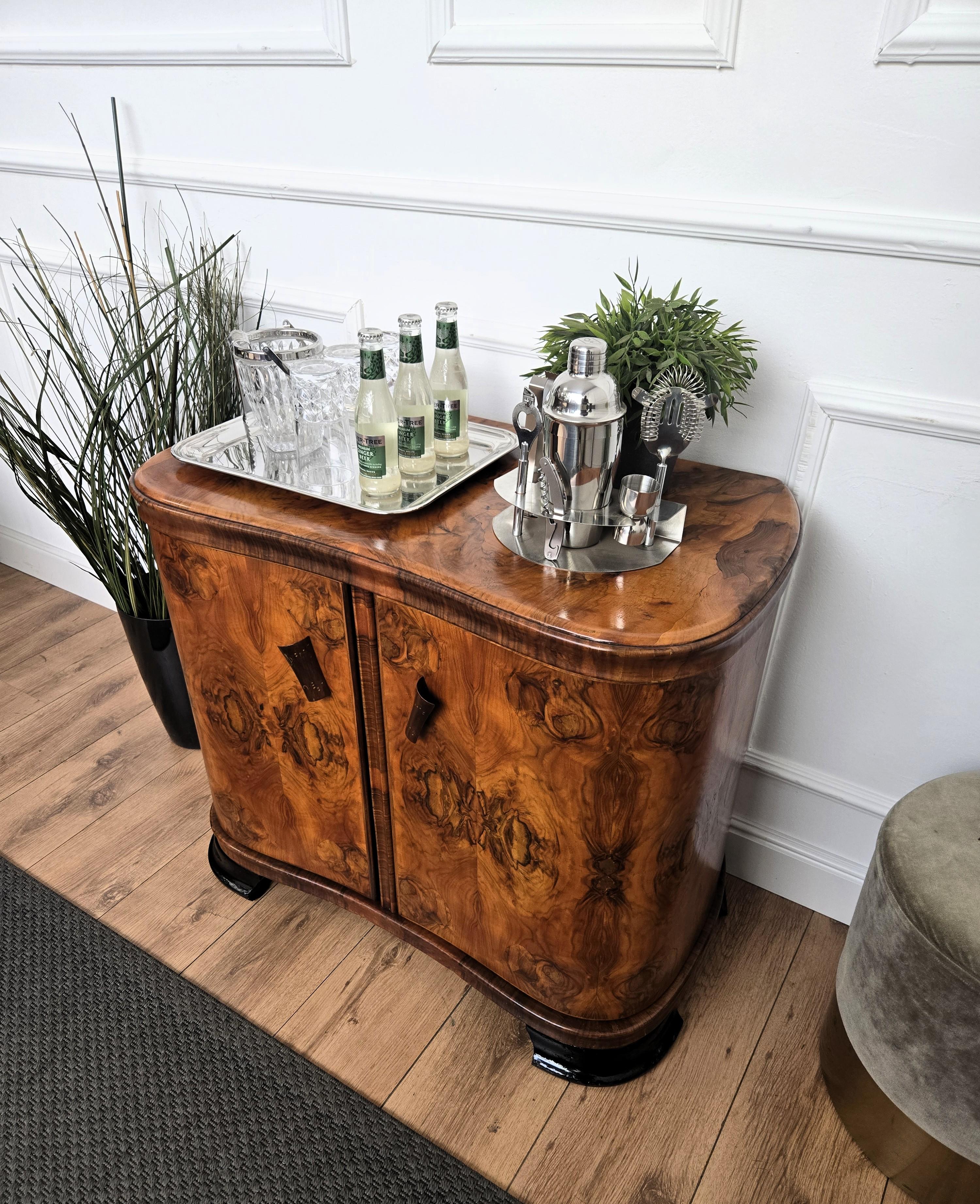 Italian 1940s Art Deco Midcentury Walnut Burl and Mirror Mosaic Dry Bar Cabinet For Sale 2