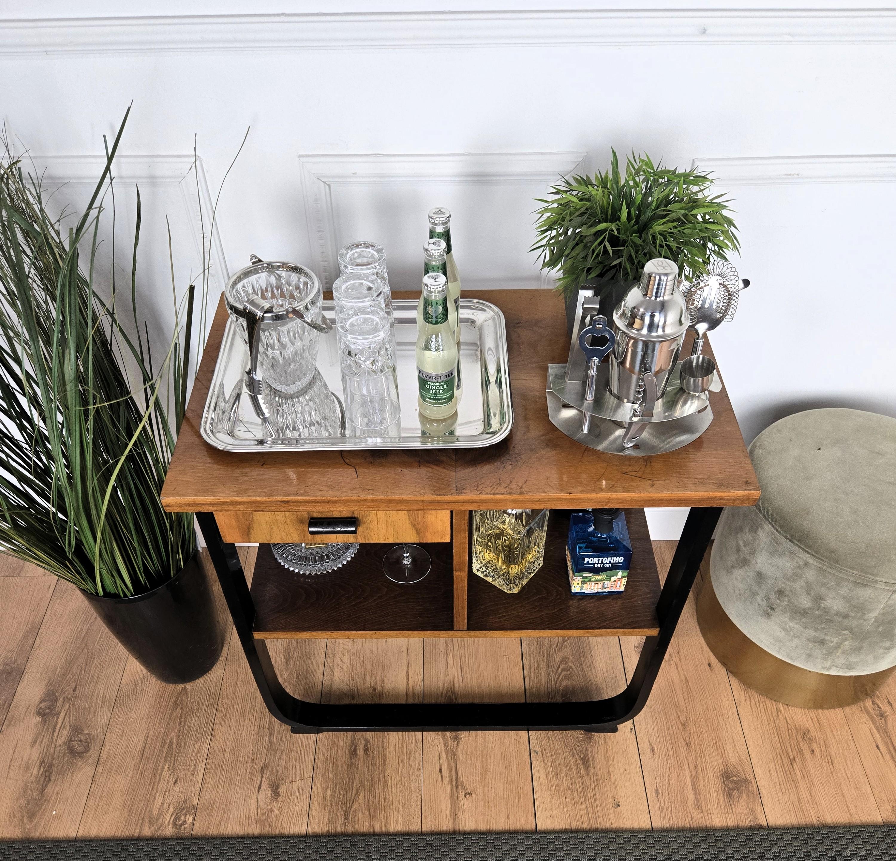 Italian 1940s Art Deco Midcentury Walnut Burl Dry Bar Cabinet en Bueno estado para la venta en Carimate, Como