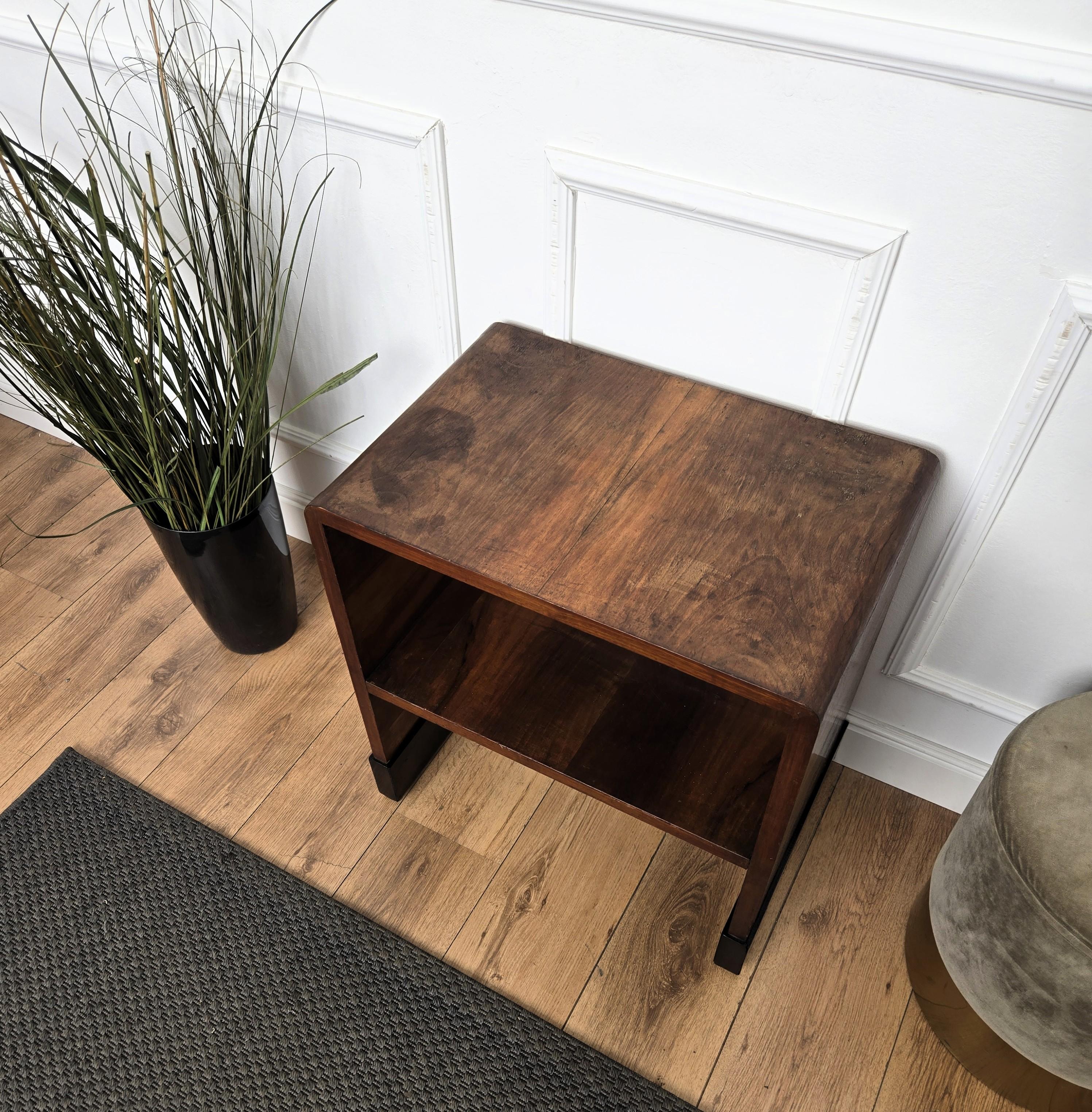 Table à cocktail italienne 1940s Art Deco Midcentury Bar Side en bois en vente 3