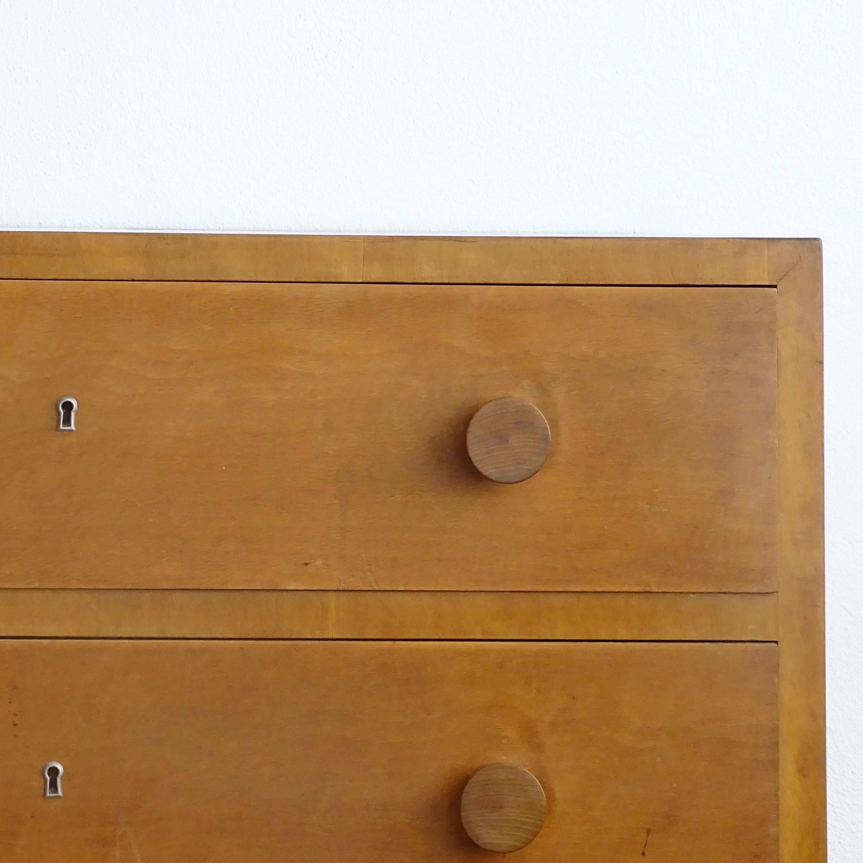 Credenza italiana degli anni '40 a sei cassetti in legno chiaro. in vendita 1
