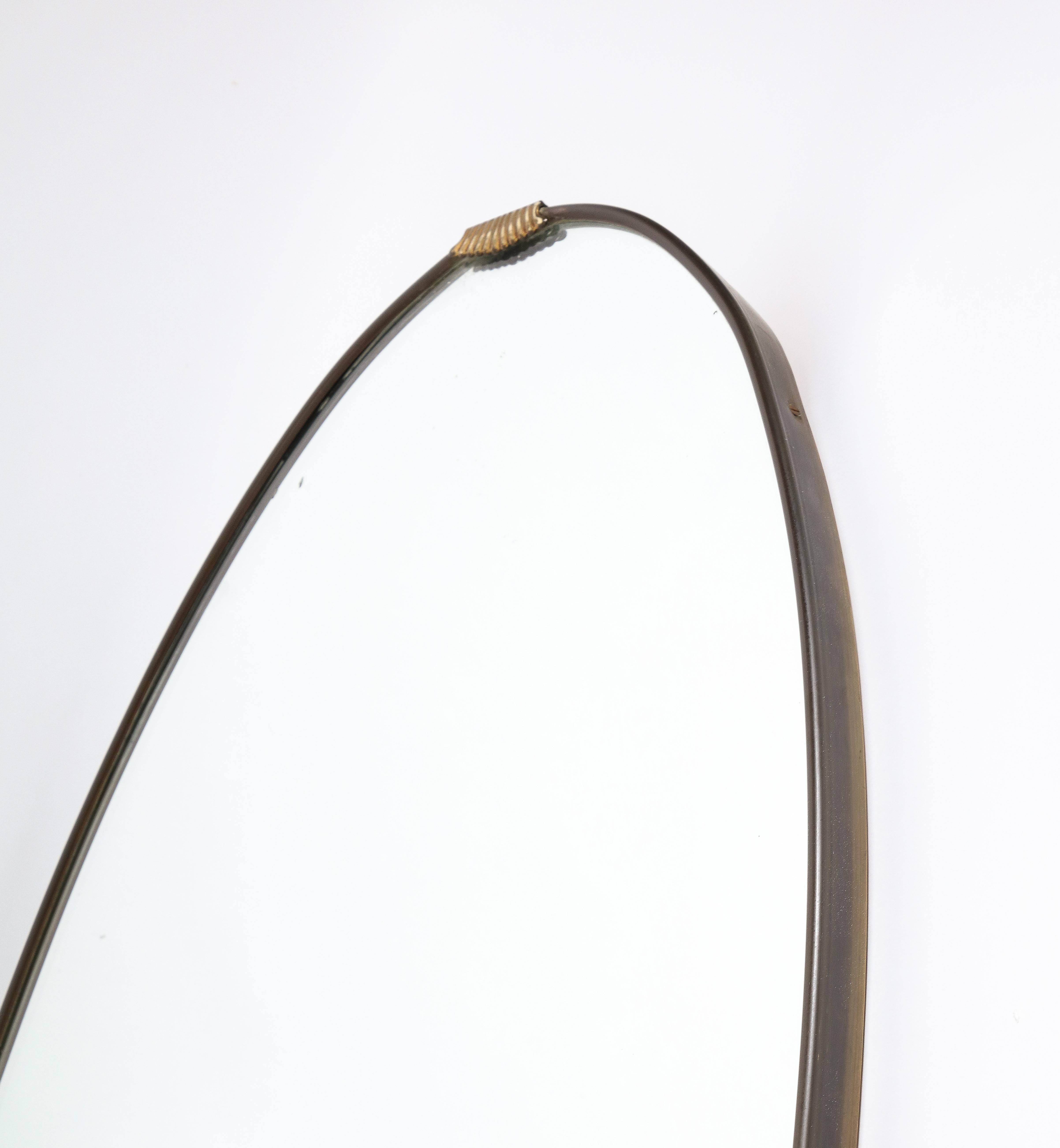 Italian 1940's Grand Scale Oval Mirror with Brass Decoration, circa 1940  For Sale 1