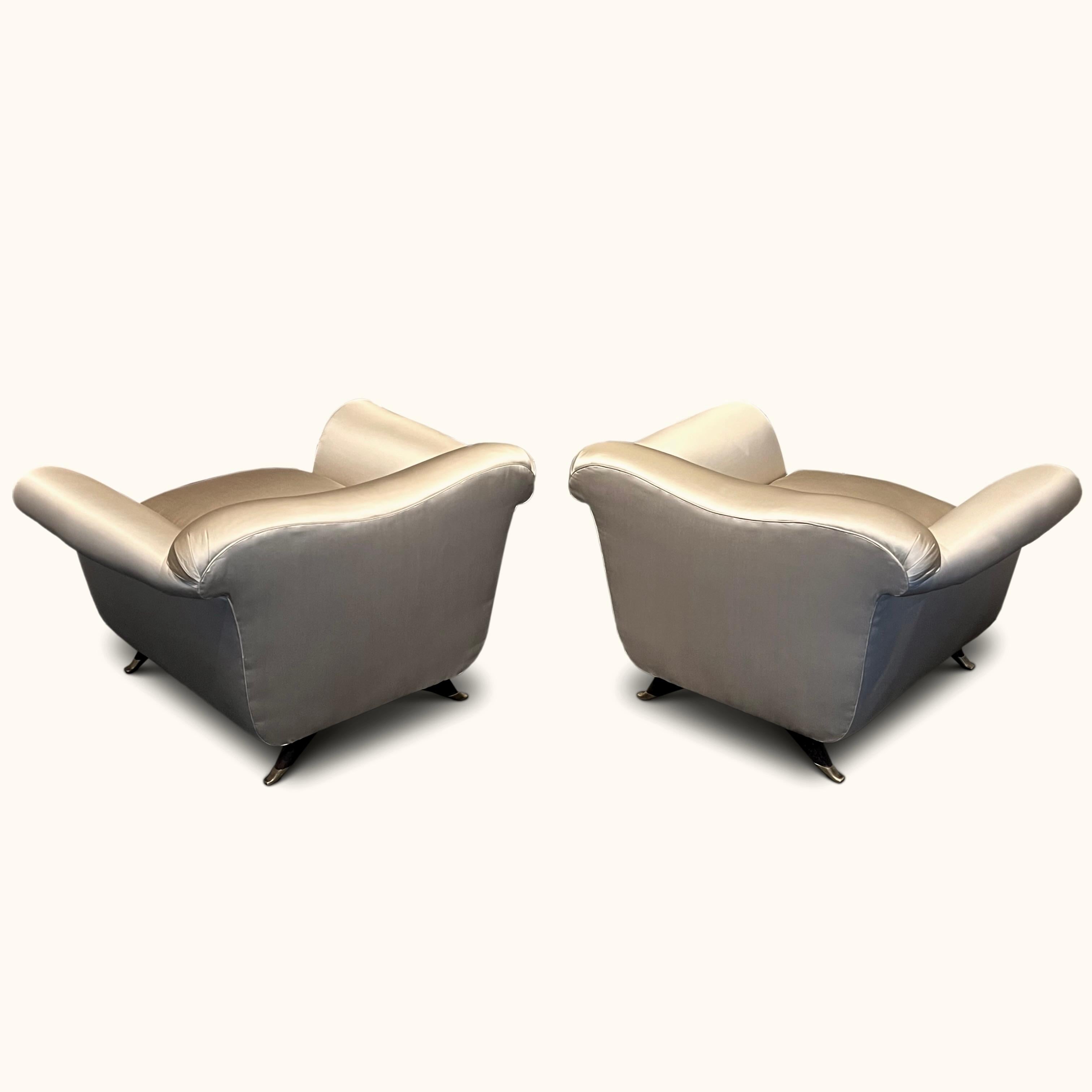 Mid-20th Century Italian 1940s Lounge Chairs Attributed to Guglielmo Ulrich For Sale